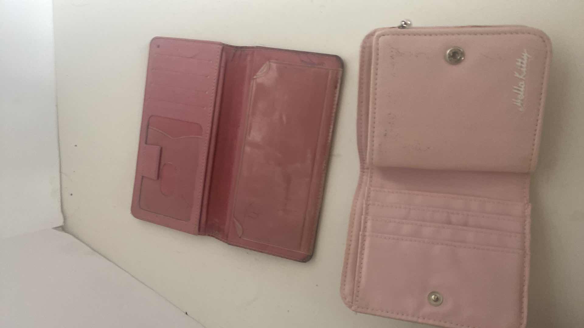 Photo 1 of 3-SANRIO HELLO KITTY BAG & WALLETS