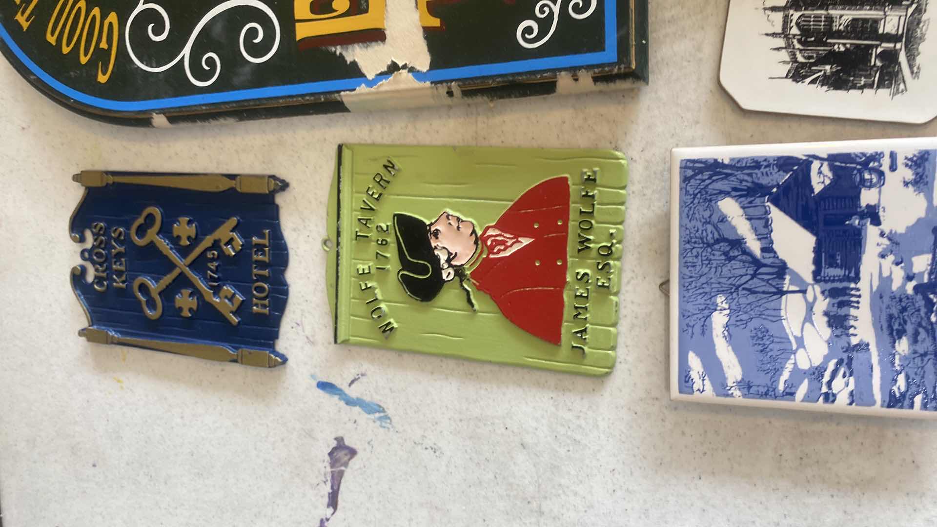 Photo 1 of 9 - WALL PLAQUES & CERAMIC ITEMS LARGEST 11” x 16”