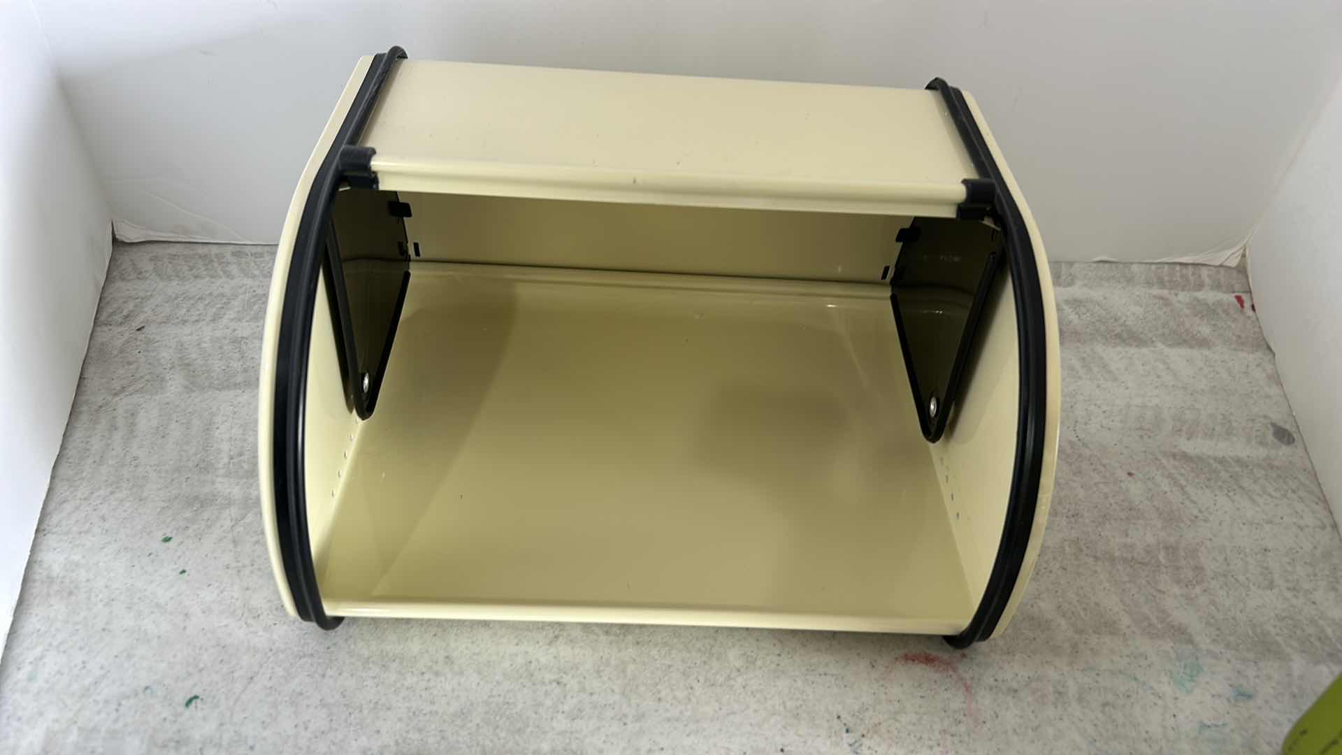 Photo 1 of 9-CUP BUNDT PAN AND SMALL BREAD BOX.