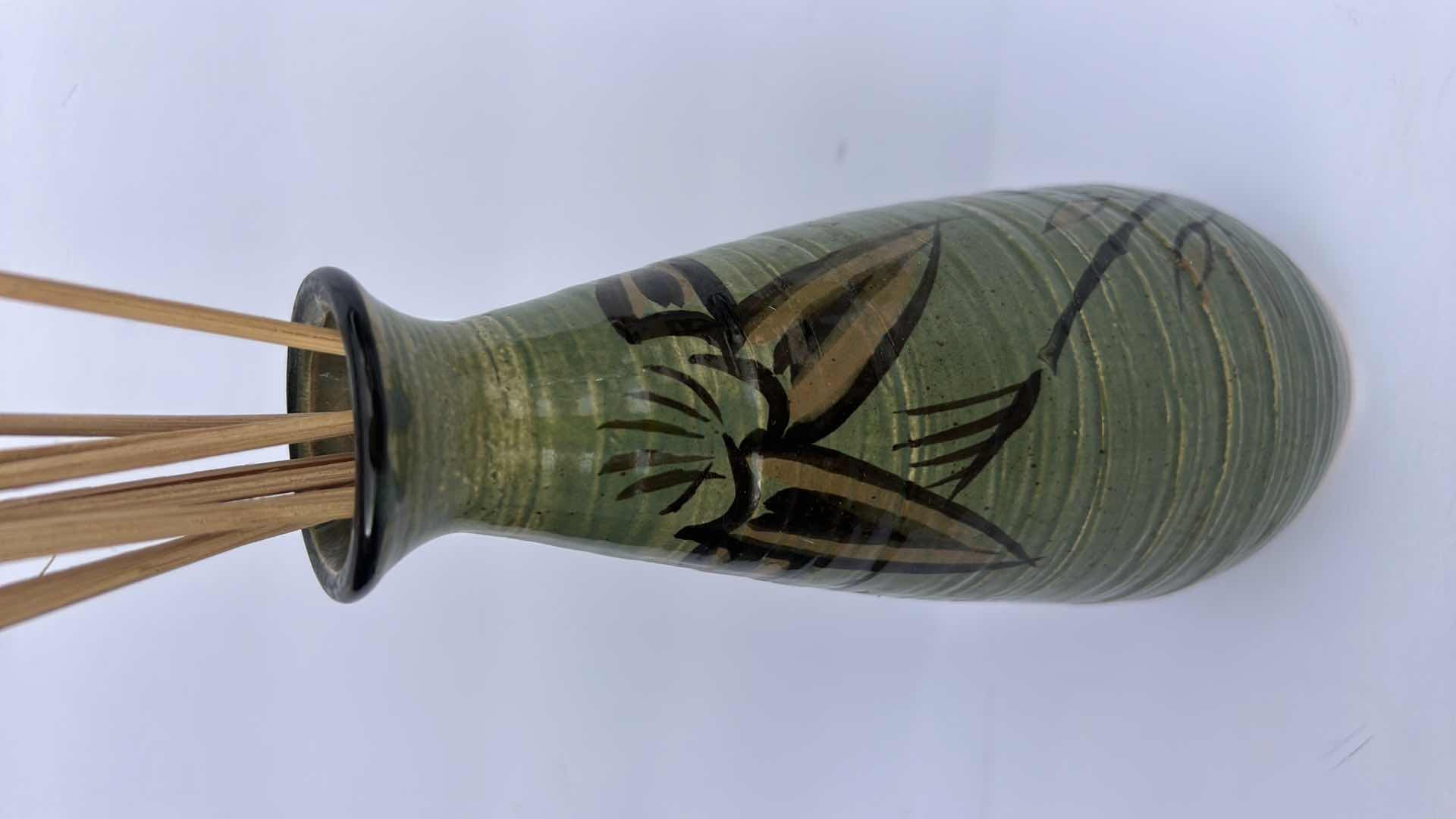 Photo 1 of GLAZED POTTERY- APPLE UTENSIL HOLDER MADE IN ITALY 6” x H7”