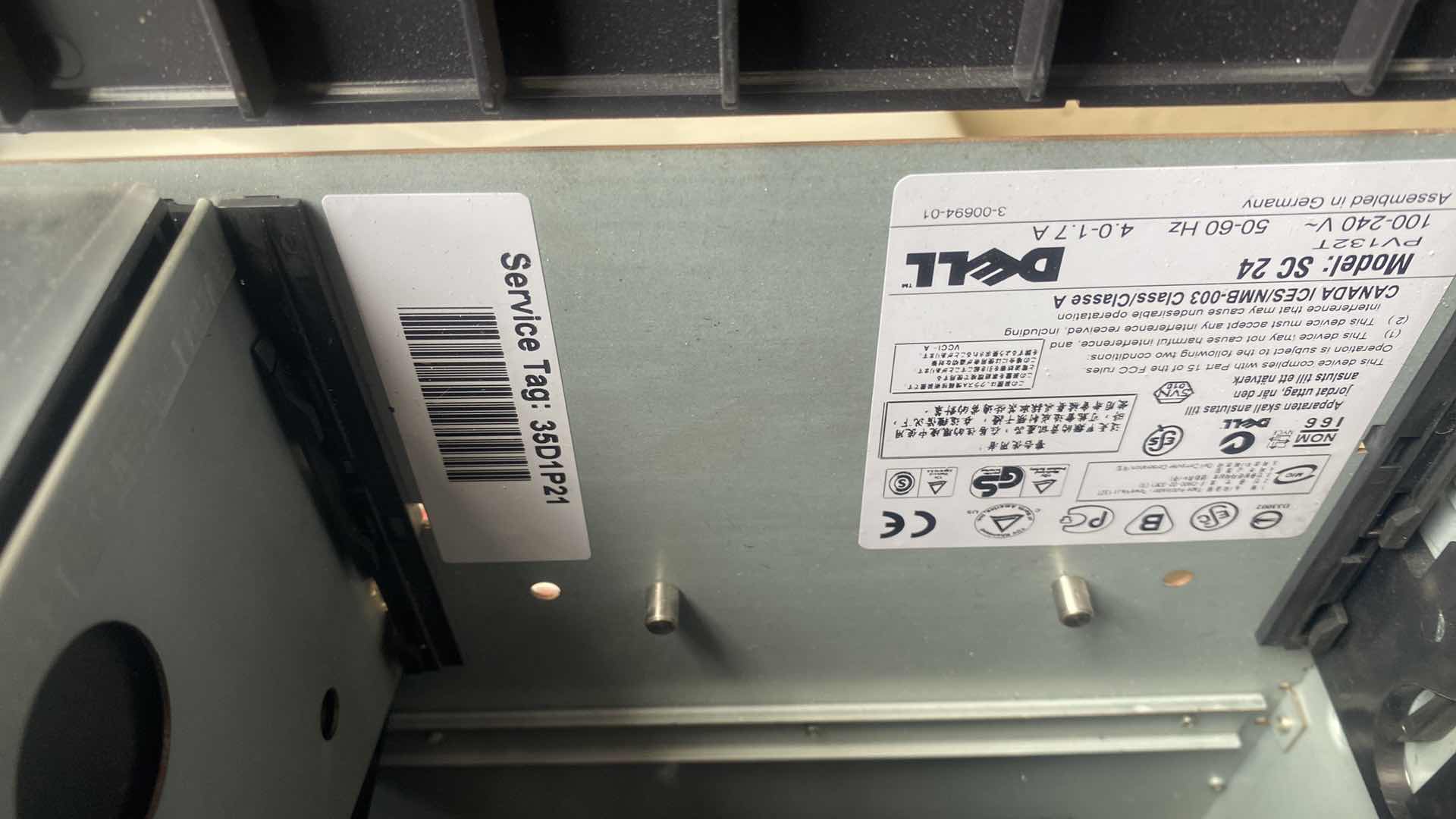 Photo 1 of DELL POWERVAILT 132T