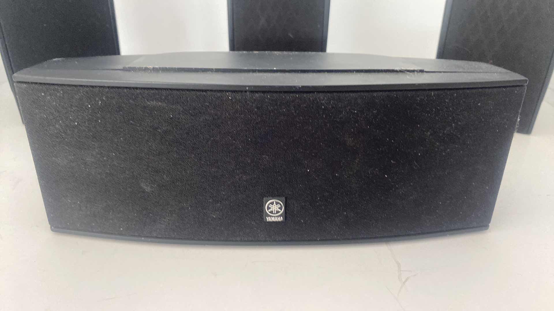 Photo 1 of 4-YAMAHA SPEAKERS (no wire)