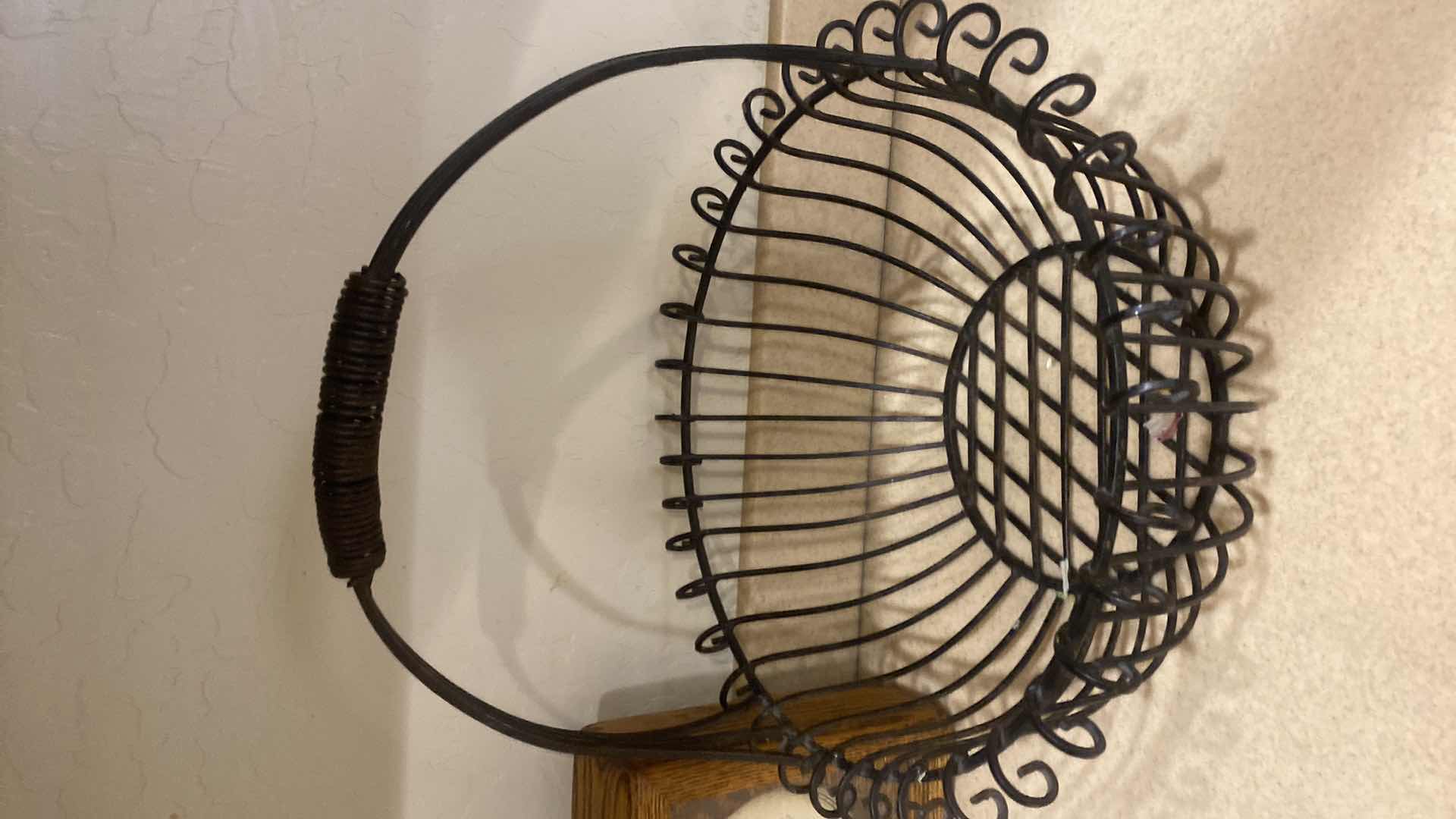 Photo 1 of KITCHEN CLOCK AND METAL FRUIT BASKET