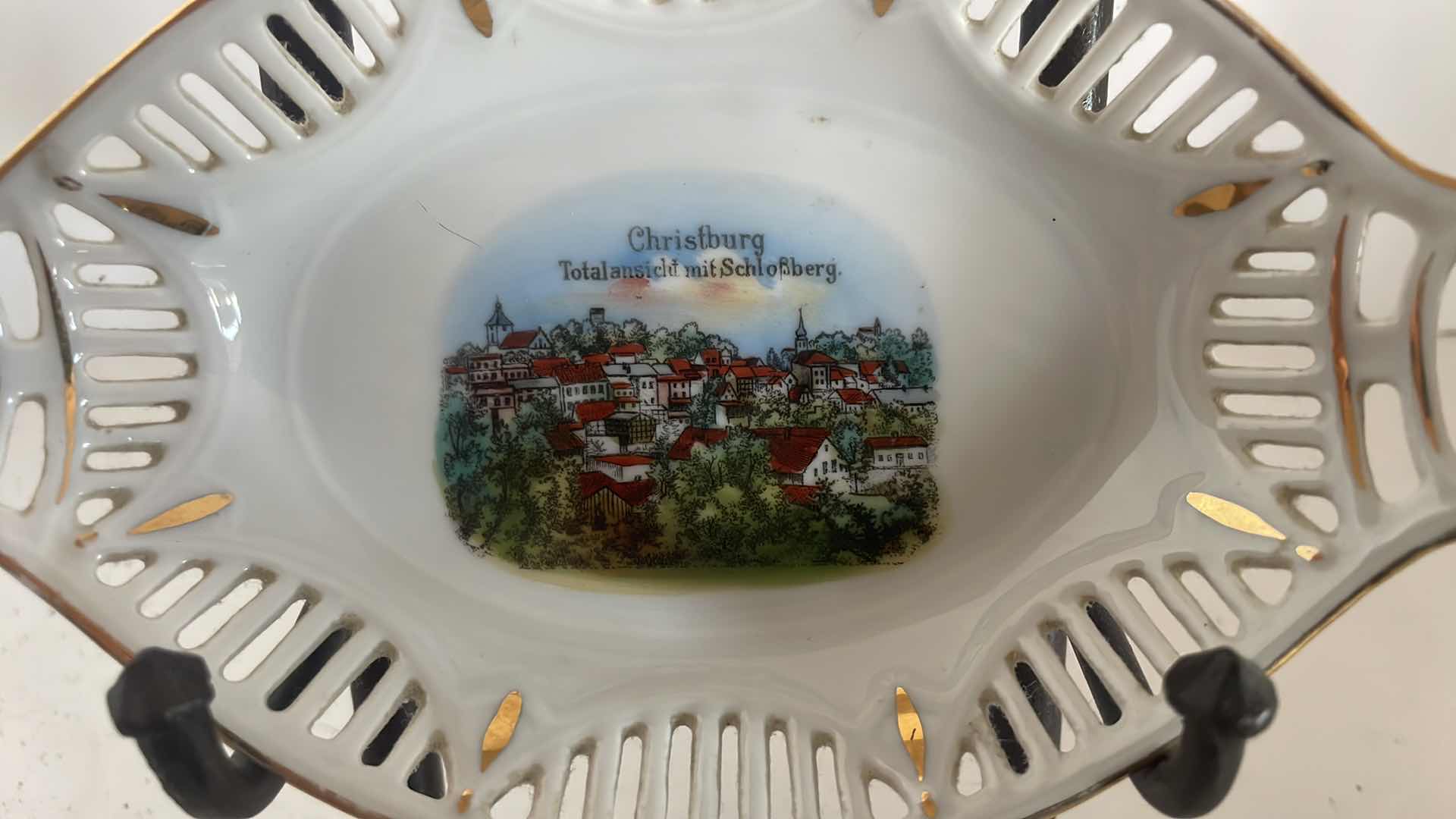 Photo 1 of CHRISTBURG DECORATIVE PLATE  7”W 5”H