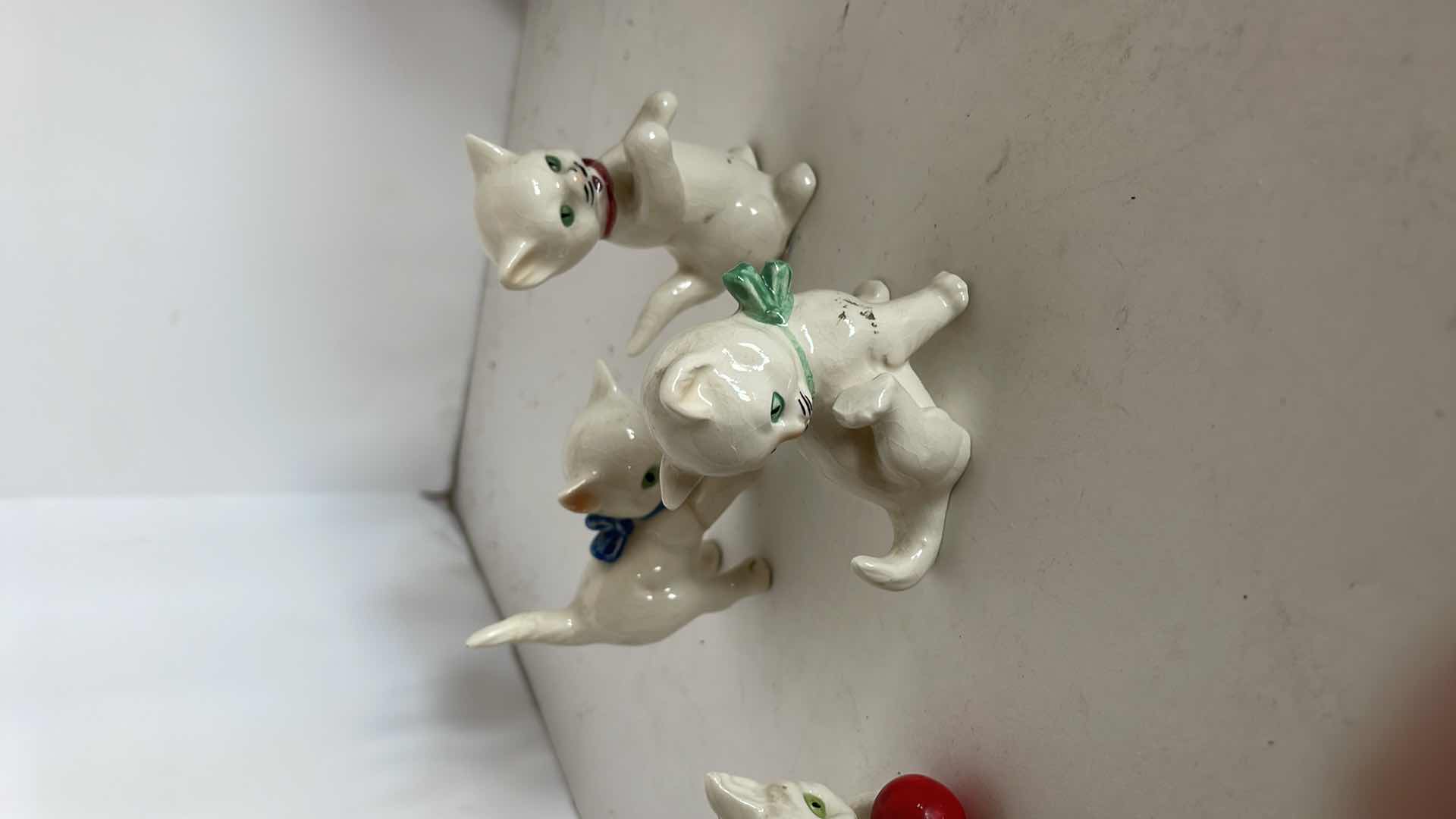 Photo 1 of  GOEBEL KITTENS BOWS ONE SLIGHTLY DAMGED 2”