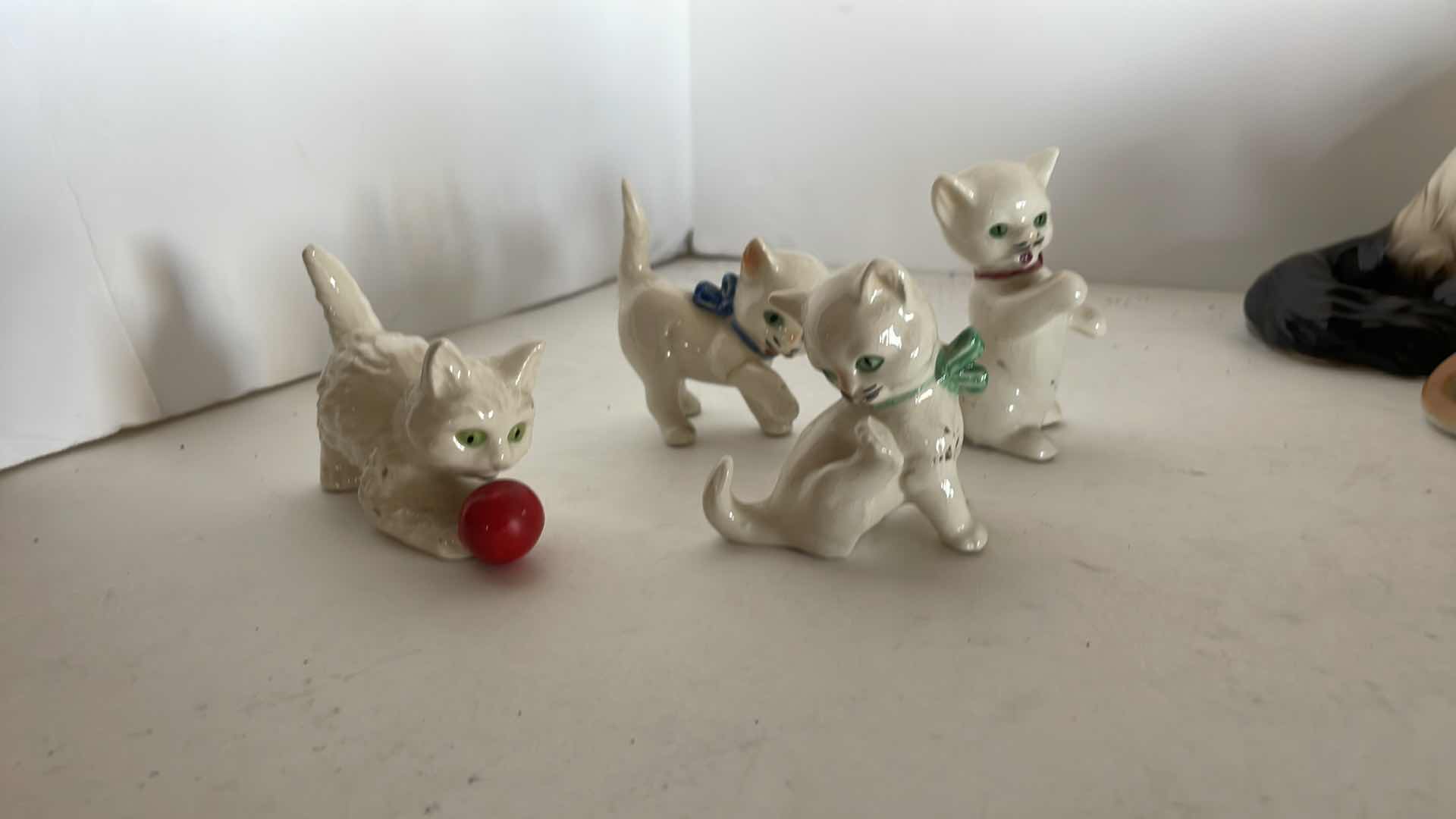 Photo 1 of  GOEBEL KITTENS BOWS ONE SLIGHTLY DAMGED 2”