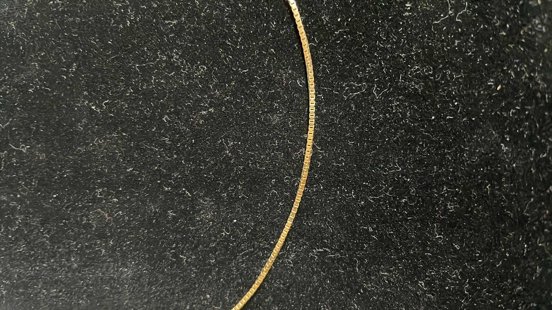 Photo 1 of FINE JEWELRY- 9” 14K GOLD BOX CHAIN