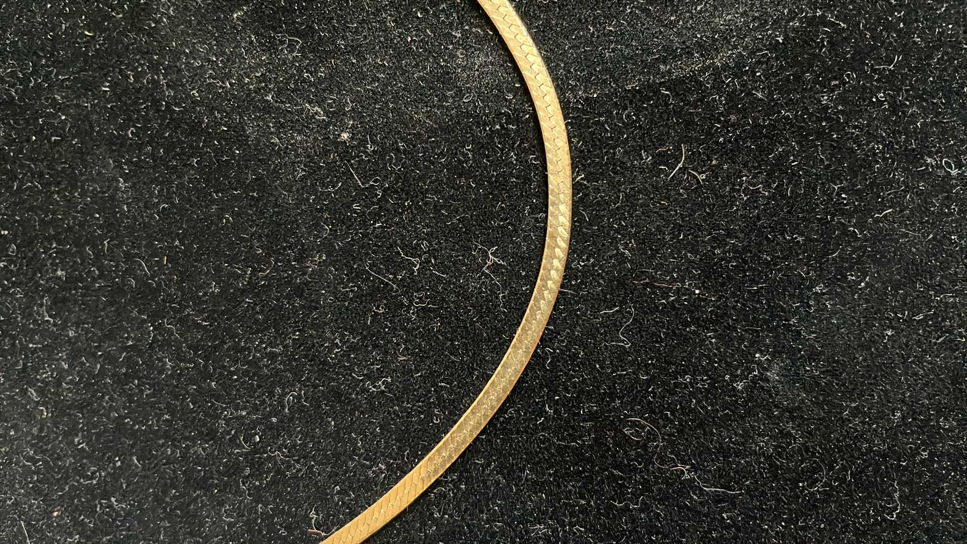 Photo 1 of FINE JEWELRY- 12” 14K GOLD HERRINGBONE CHAIN