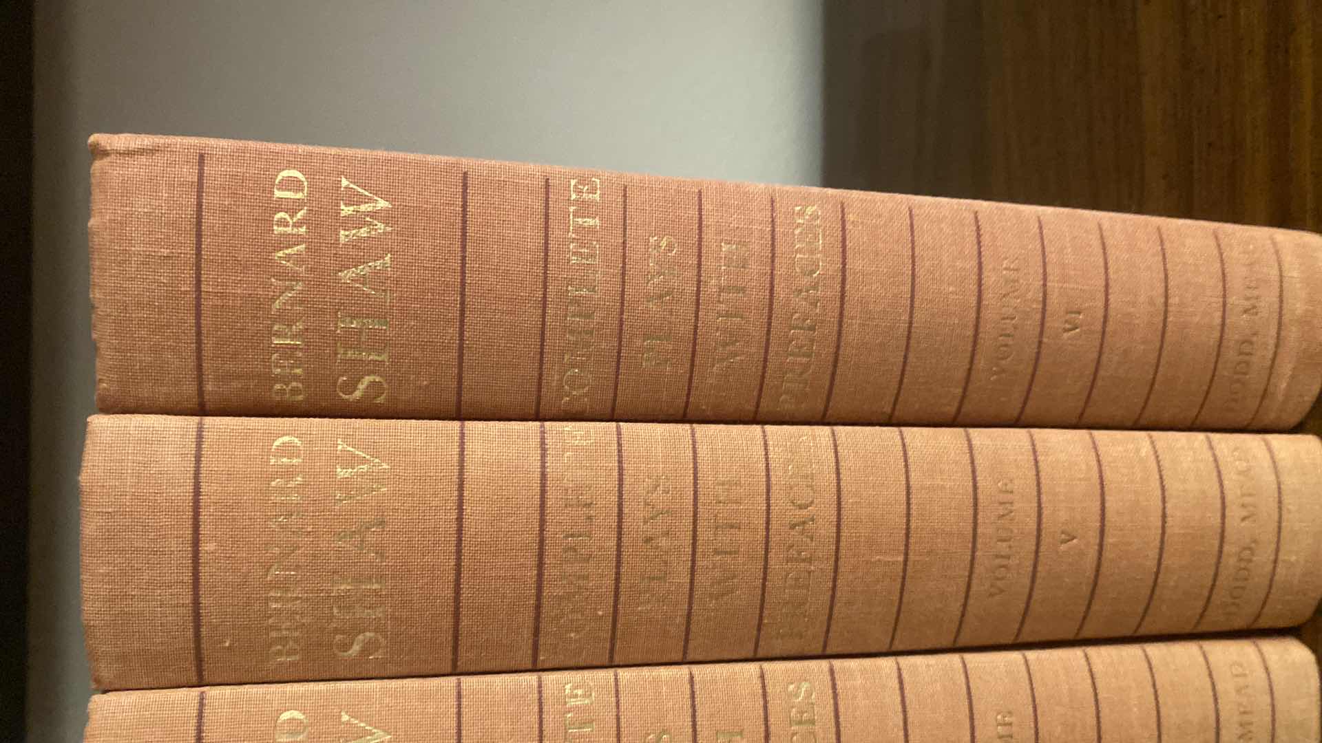 Photo 1 of  VINTAGE 1963 BERNARD SHAW COMPLETE PLAYS WITH PREFACES 6 VOLUMES