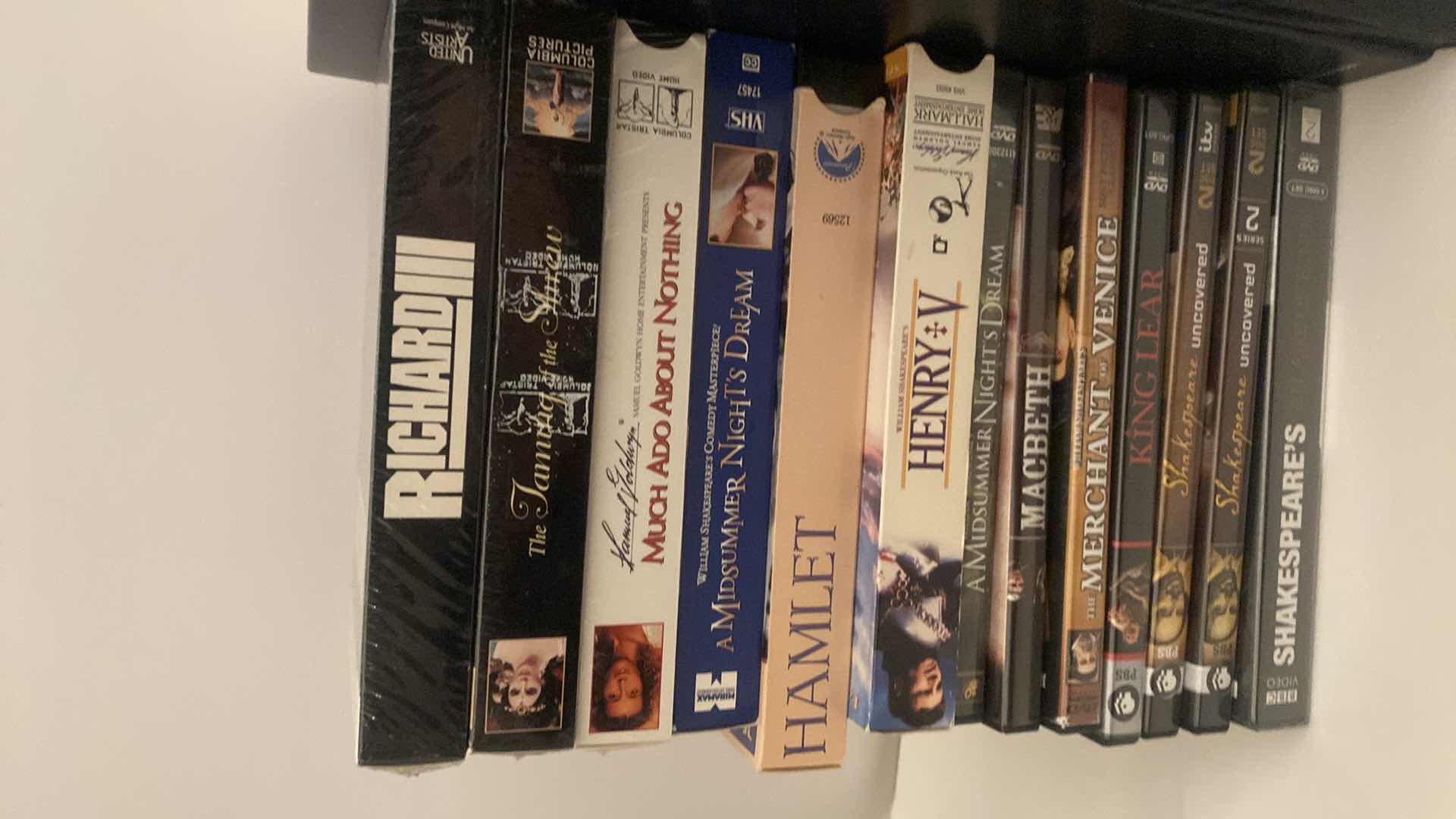 Photo 1 of 1979 THE COMPLETE WORKS OF SHAKESPEARE BOOK W/VHS & DVDS