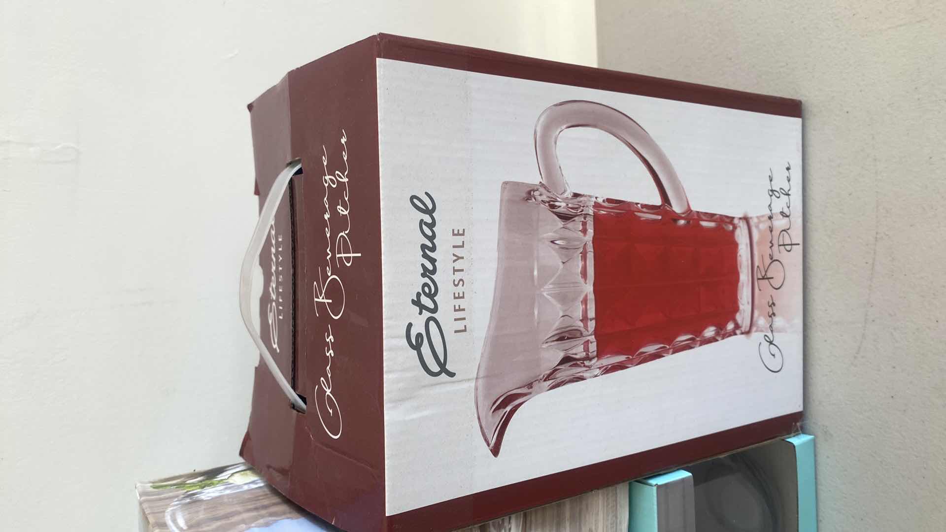 Photo 3 of 3 NEW GLASSWARE & 4 CASINO GLASSES