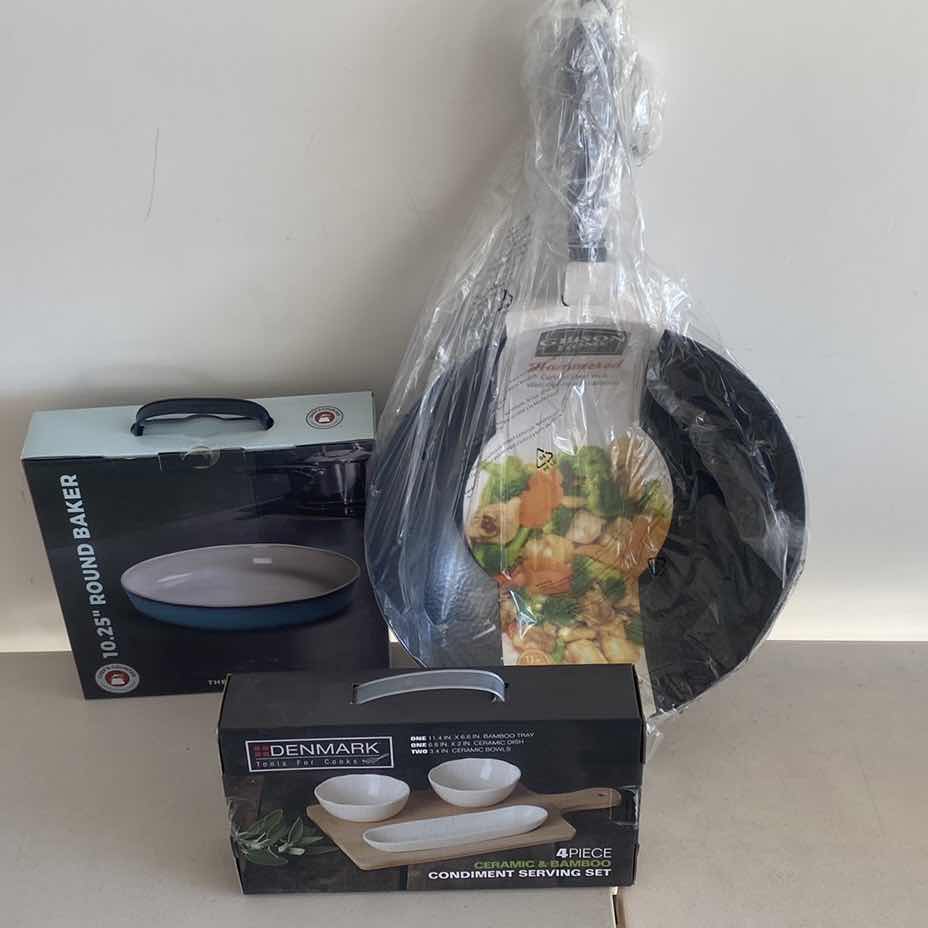 Photo 1 of 3 NEW WOK ROUND BAKER & CONDIMENT SERVER