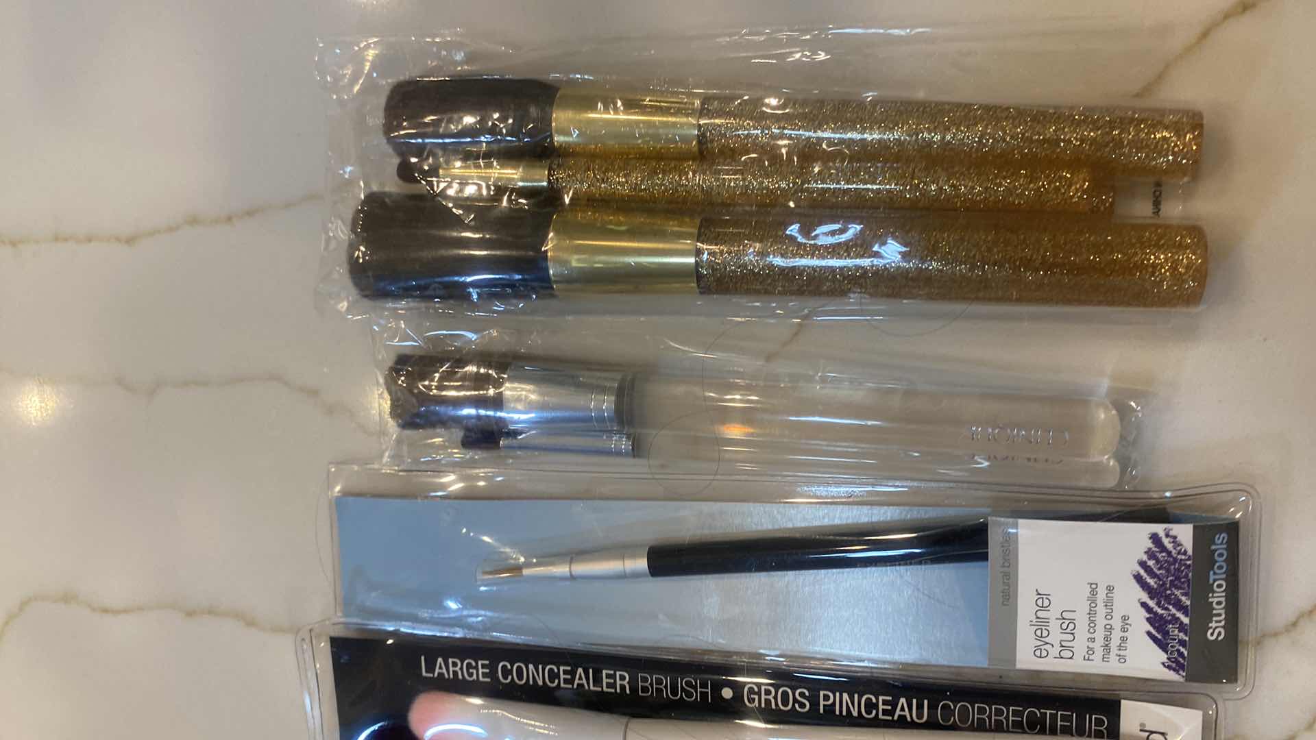 Photo 1 of NEW 5 PKGS COSMETIC BRUSHES