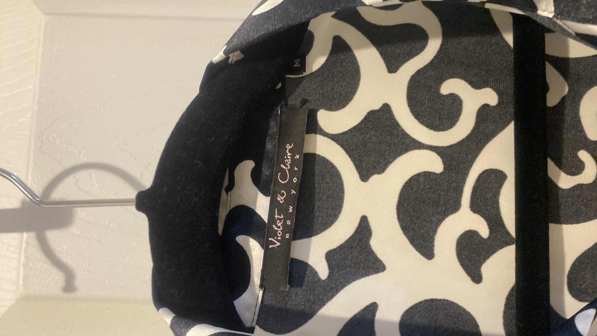 Photo 1 of 2 WOMENS VIOLET & CLAIRE 3/4 SLEEVE ZIP UP BLOUSES SIZE MEDIUM FROM NORDSTROM