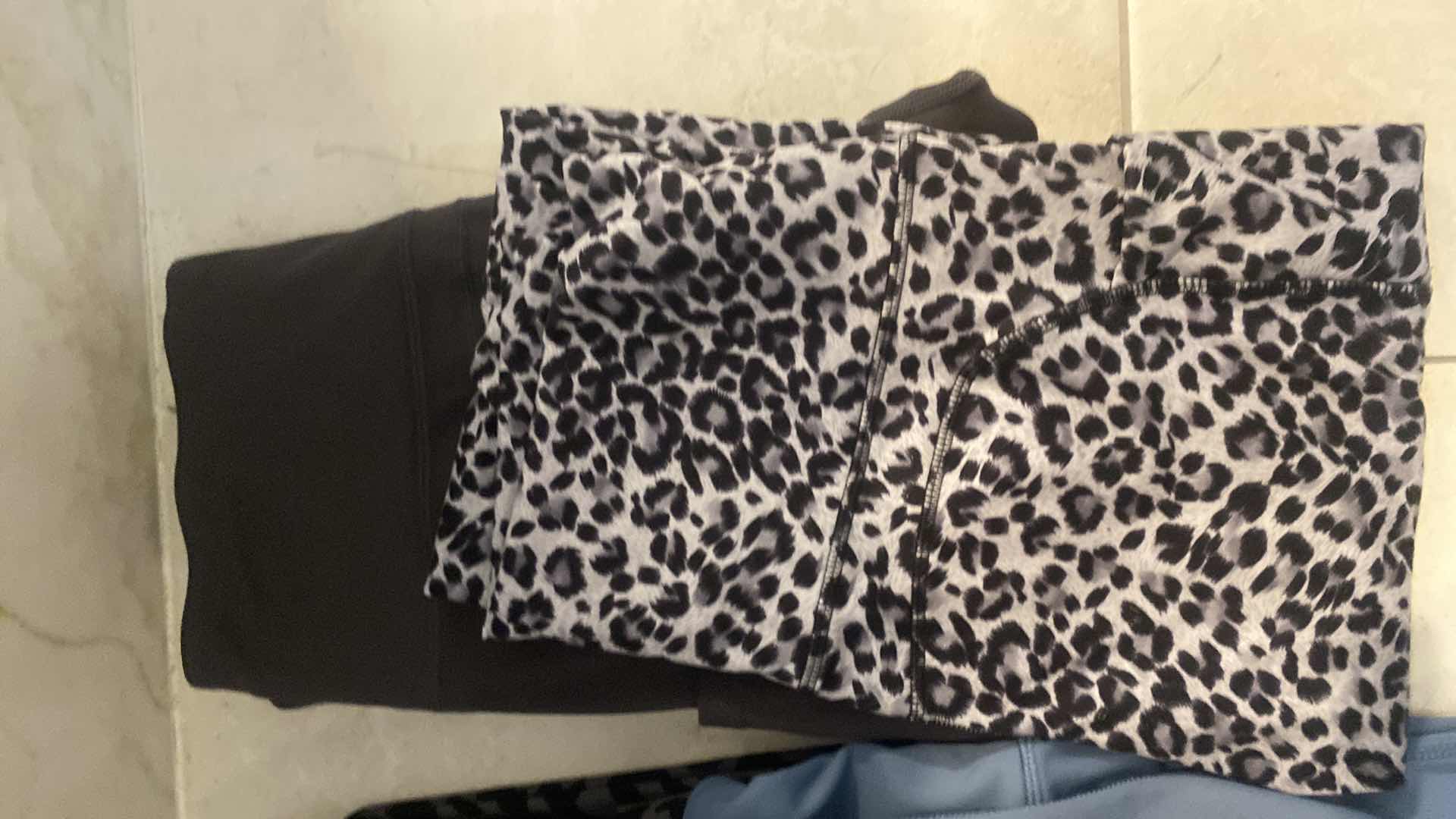 Photo 1 of 5 PAIRS WOMENS SIZE LARGE LEGGINGS