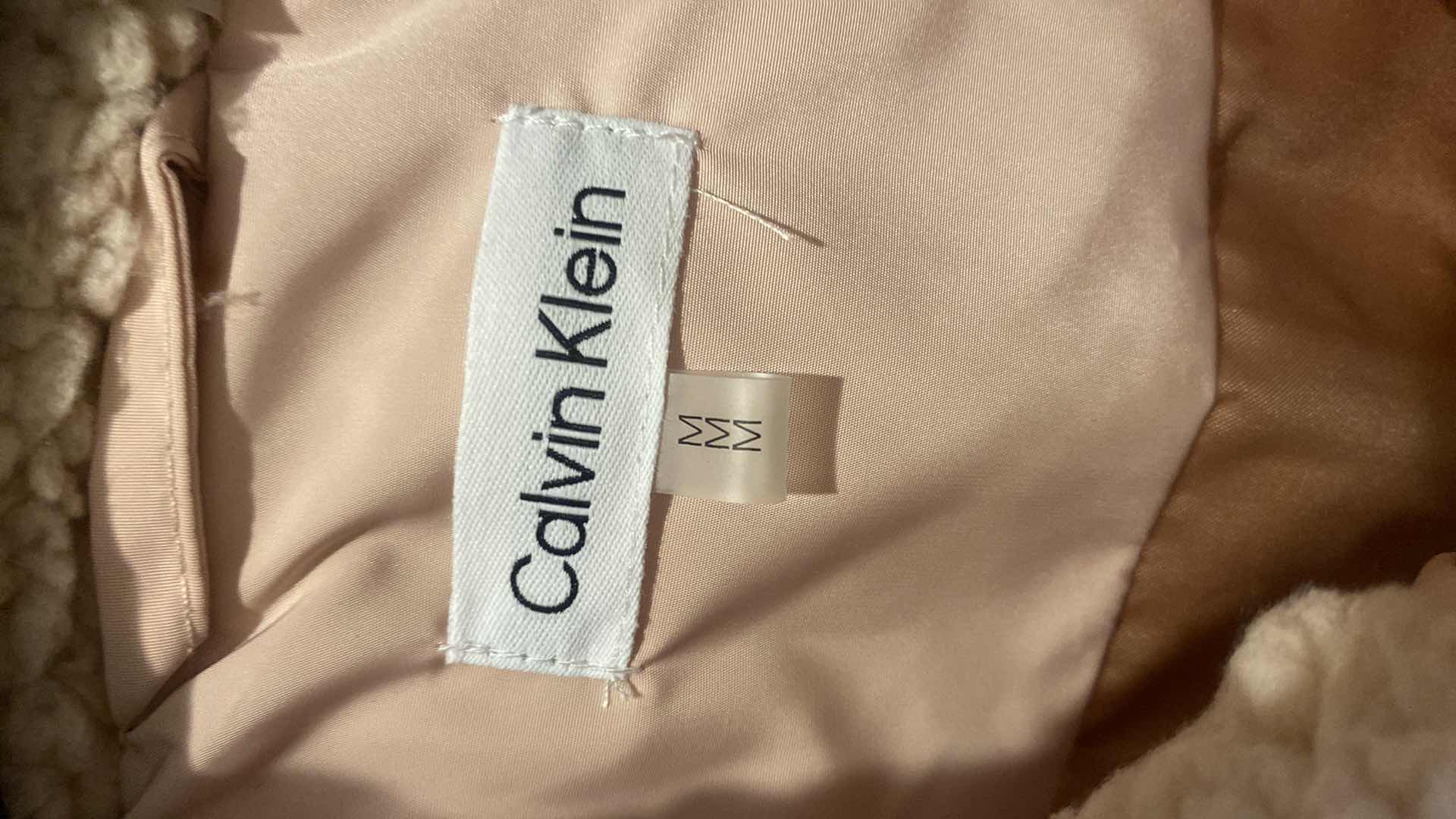 Photo 1 of CALVIN KLEIN PUFFY VEST WOMENS SIZE MEDIUM