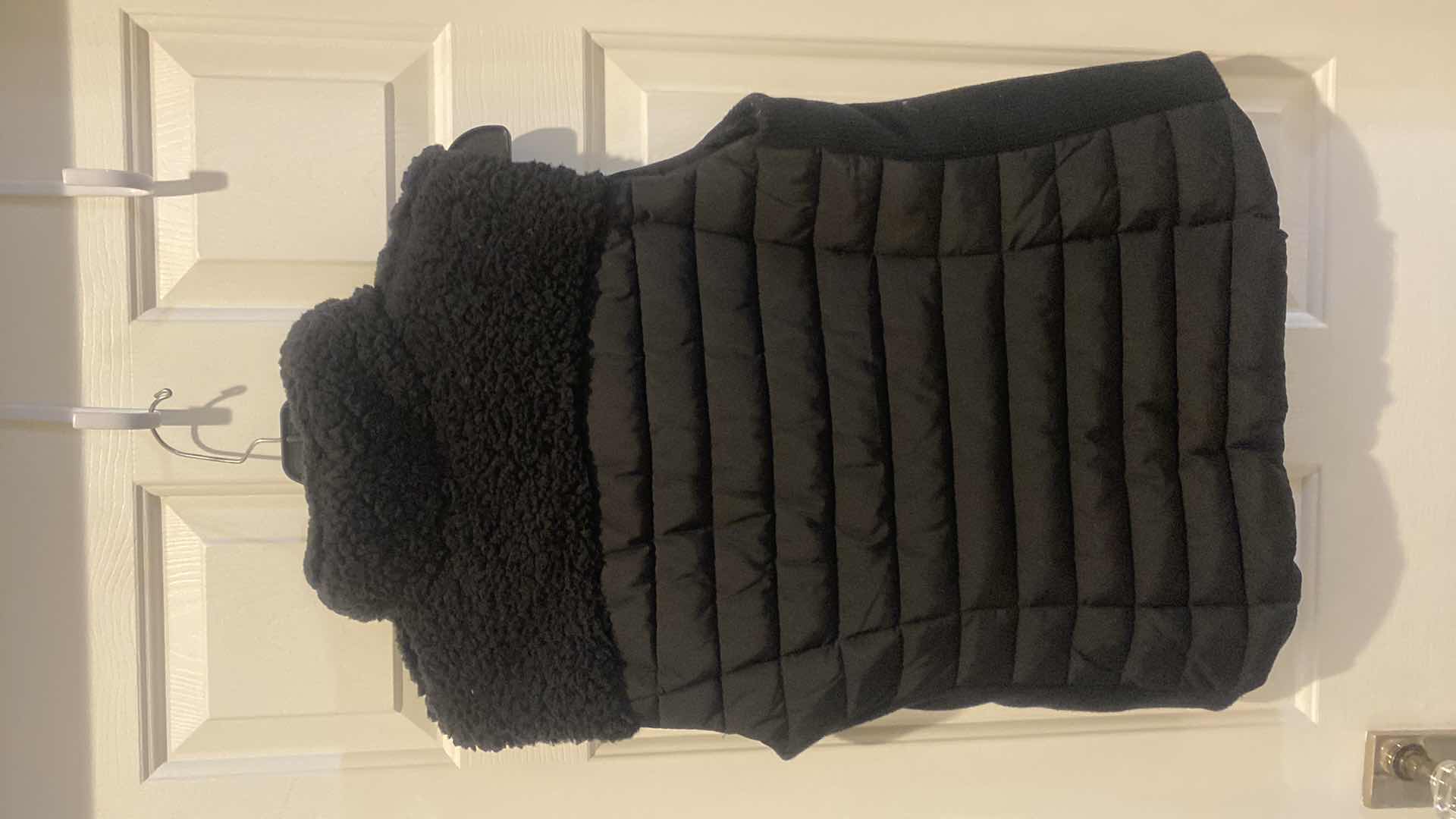 Photo 1 of CALVIN KLEIN PUFFY VEST WOMENS SIZE MEDIUM