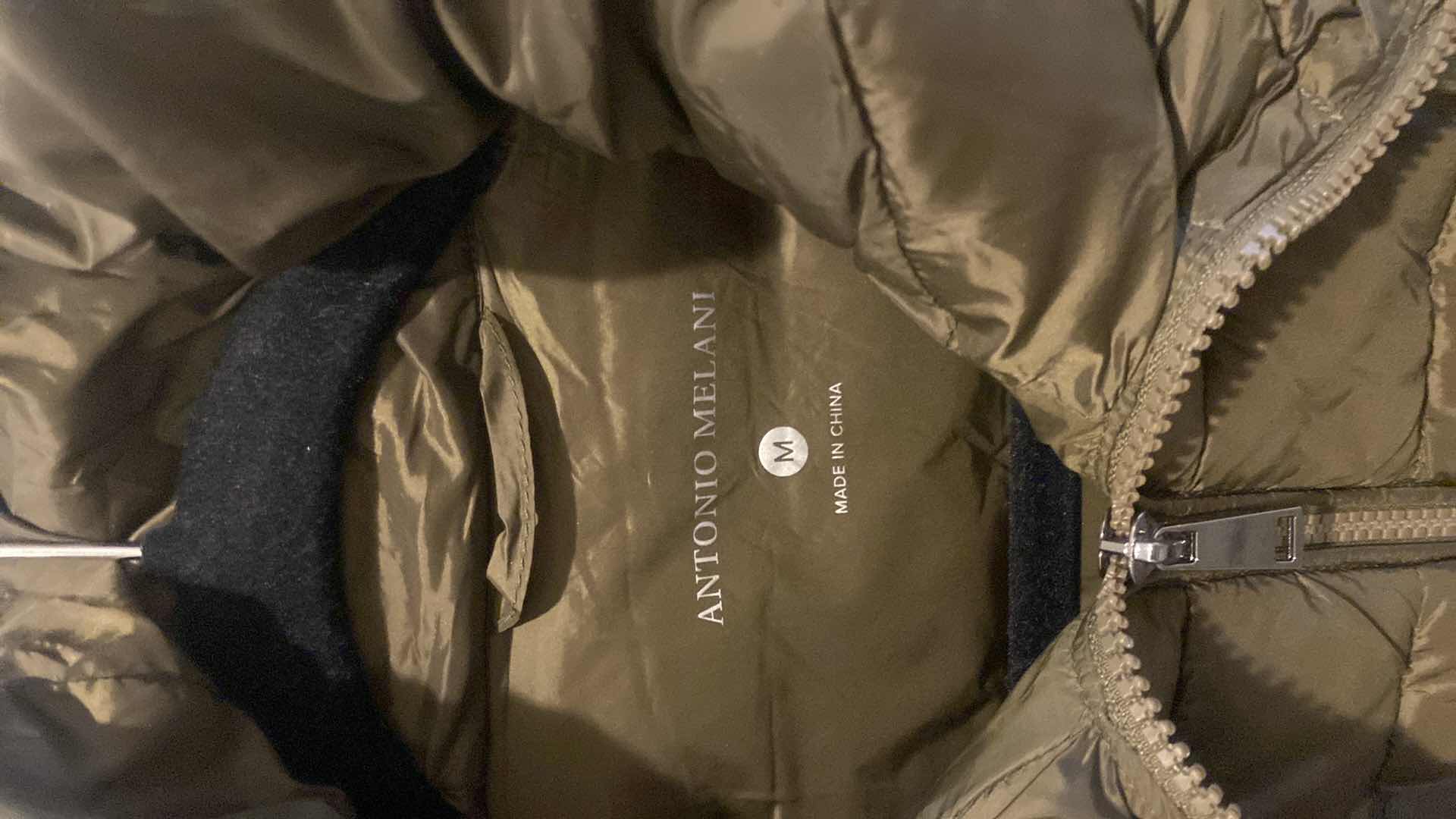 Photo 1 of ANTONIO MILANIA WOMENS SIZE MEDIUM PUFFY JACKET WITH HOOD