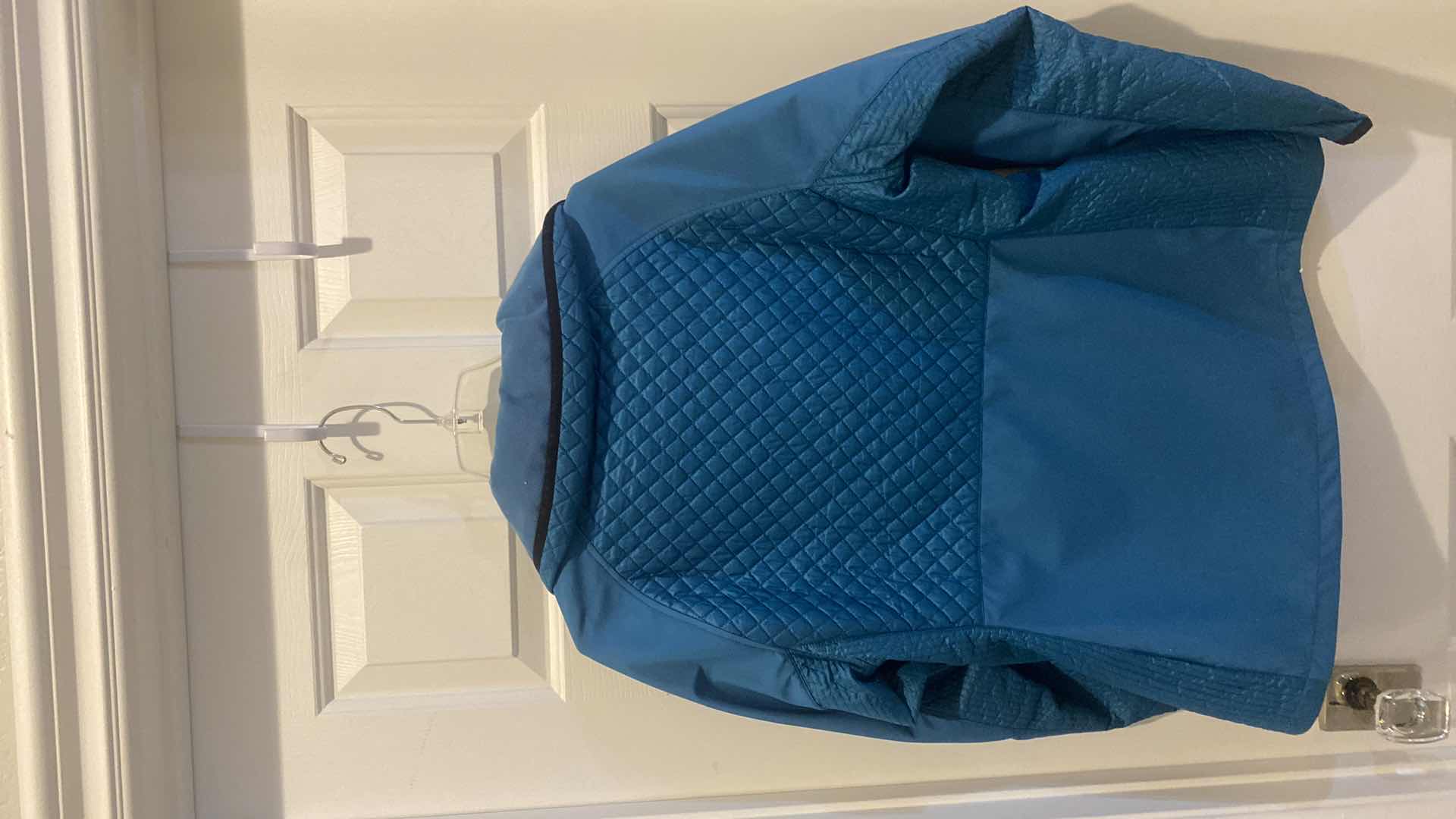 Photo 1 of BURTON TEAL LIGHT WEIGHT WIMENS SIZE X LARGE POWDER JACKET