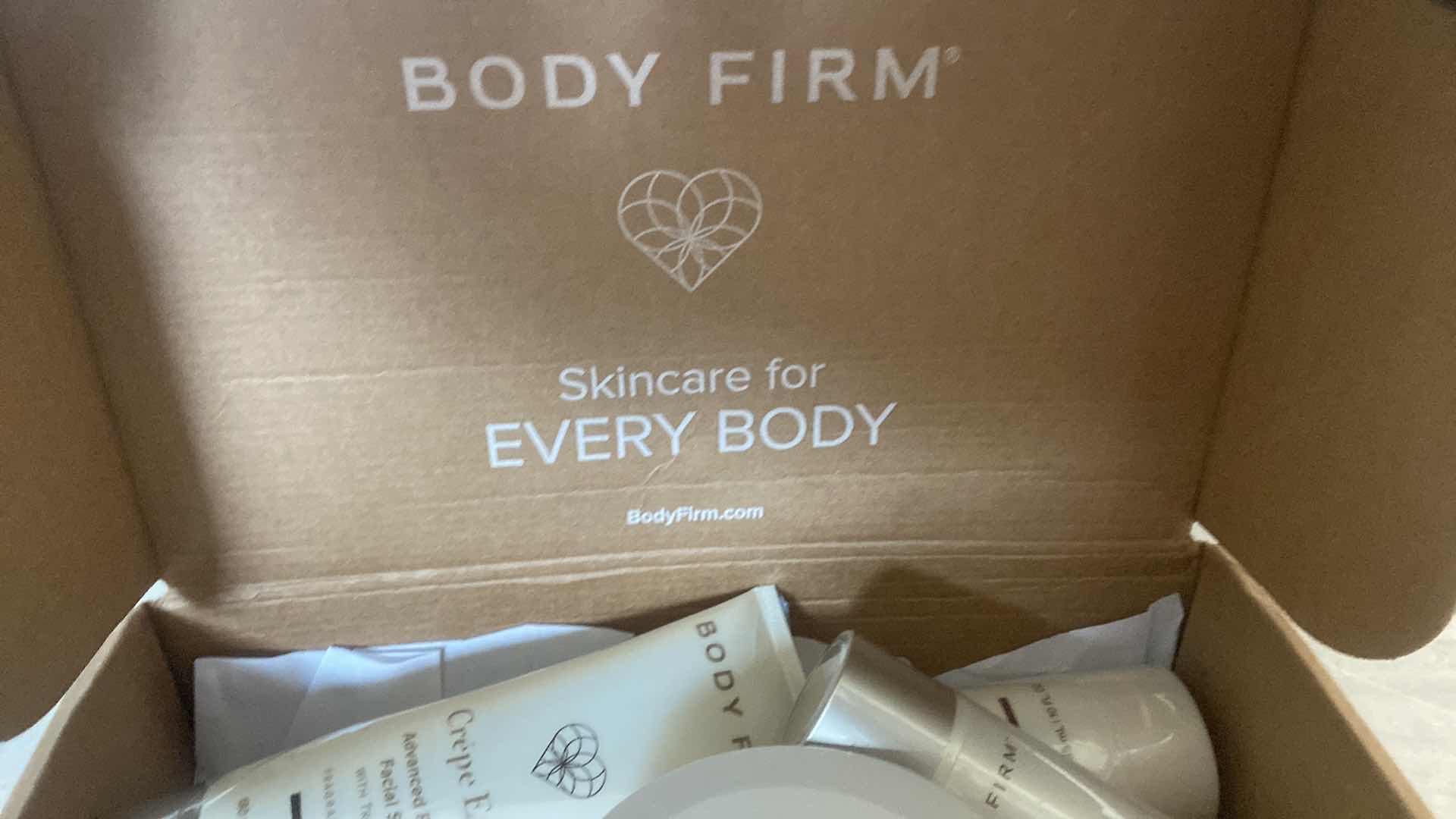 Photo 1 of NEW BODY FIRM CREPE ERASE KIT