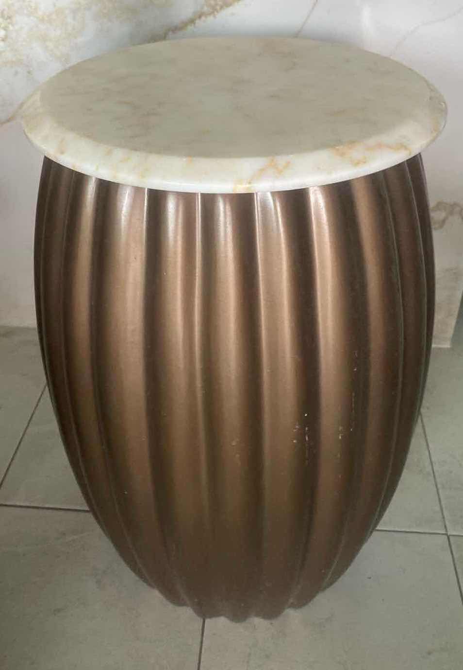 Photo 1 of 14 1/2” ROUND FLUTED TABLE WITH FAUX X MARBLE TOP H23”