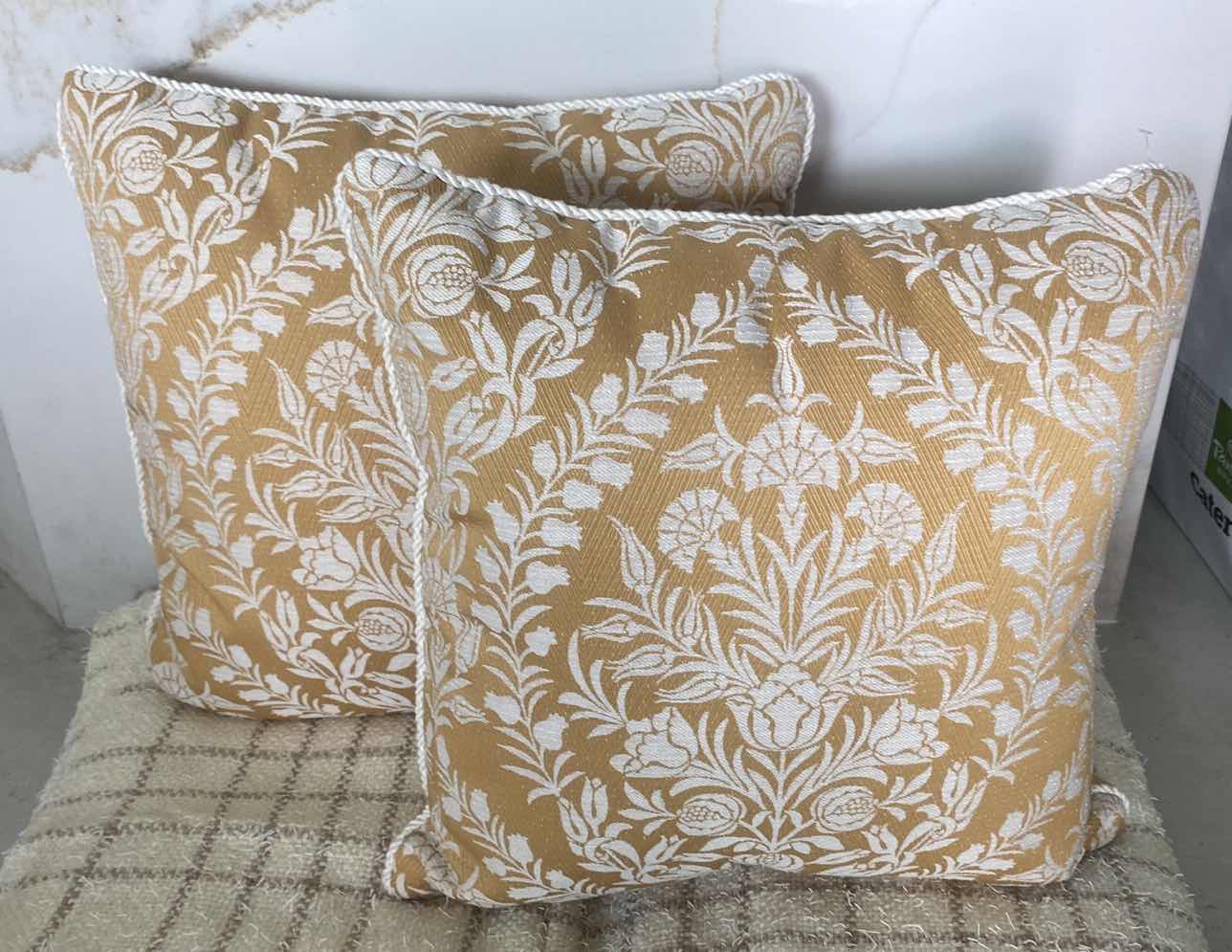 Photo 1 of 2 CREAM & TAN KNIT THROWS AND 2 GOLD & CREAM TOSS PILLOWS