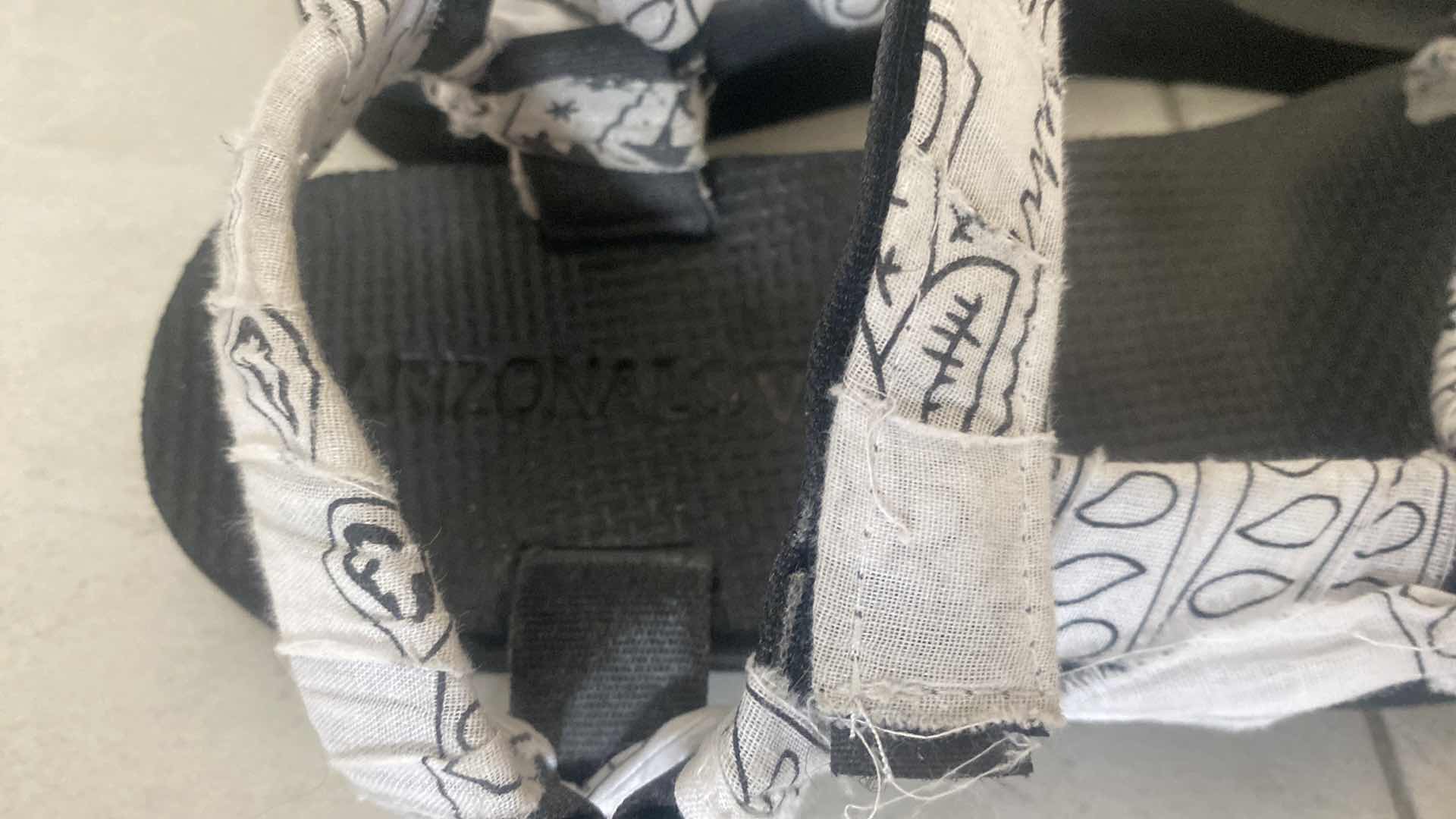 Photo 1 of ARIZONA LOVE WOMENS SIZE 41 (10) TREKY SANDALS