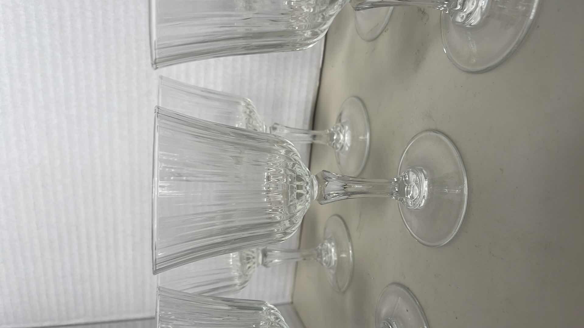 Photo 3 of 8 PIECE WINE GLASS SET 6”