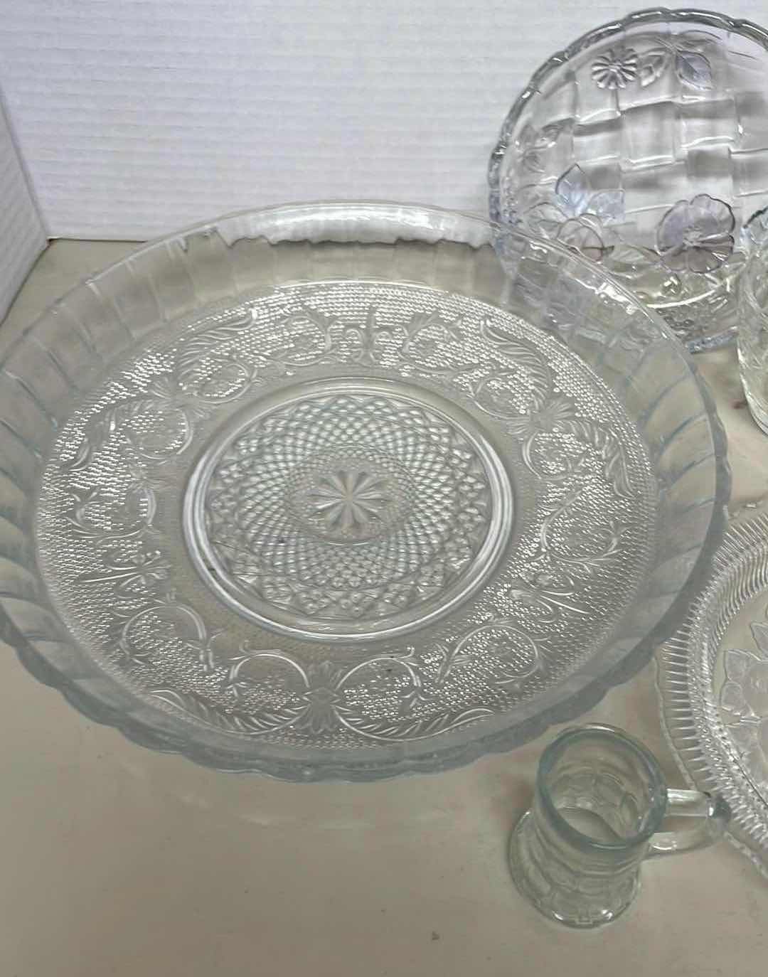 Photo 1 of 8 CUT GLASS DECOR