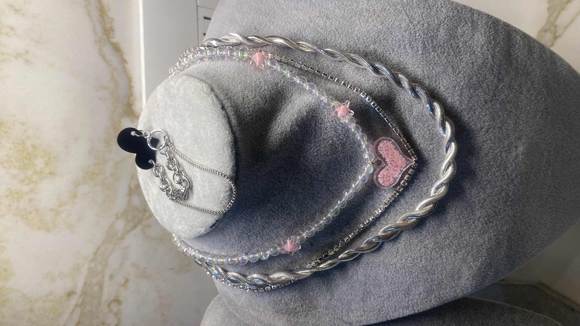 Photo 1 of 4 - FASHION JEWELRY - 3 NECKLACES & 1 EARRINGS