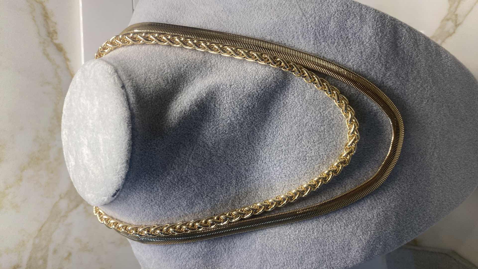 Photo 1 of 3- FASHION JEWELRY - 3 GOLD TONE NECKLACES