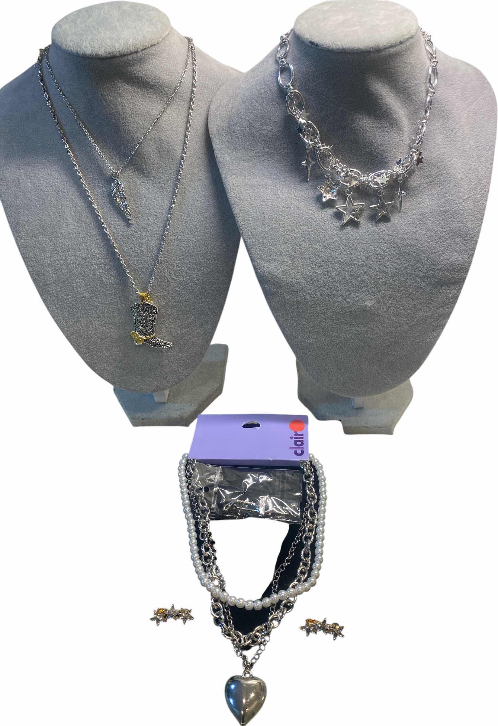 Photo 1 of 7 - FASHION JEWELRY - 4 NECKLACES & 3 PINS