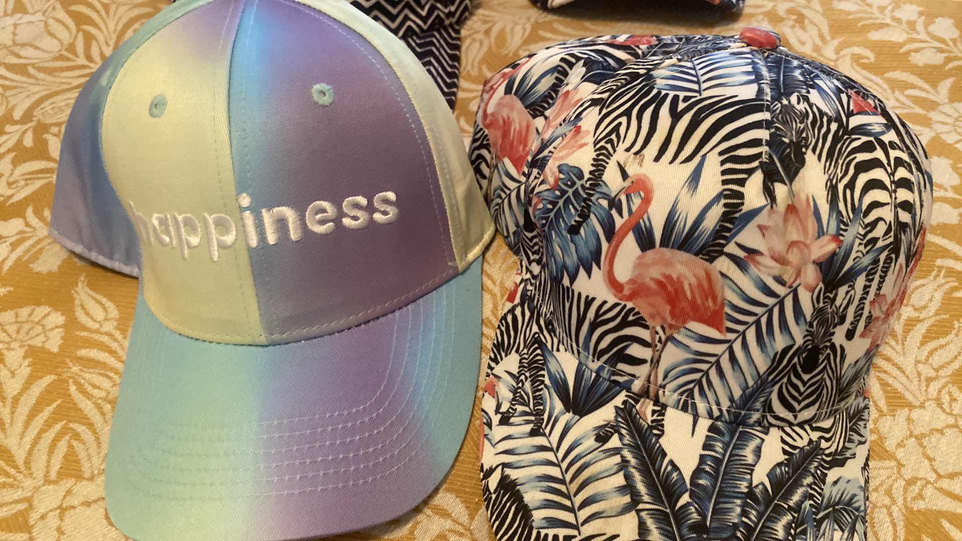 Photo 1 of NEW - 7 CAPS