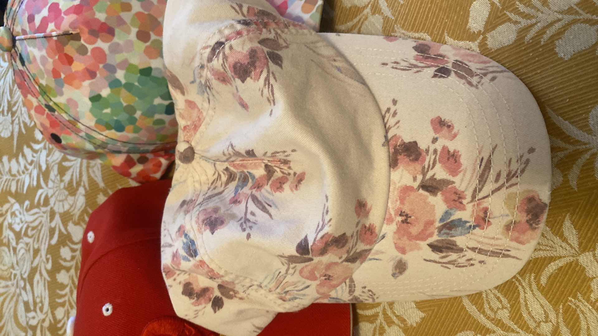 Photo 1 of NEW - 7 CAPS