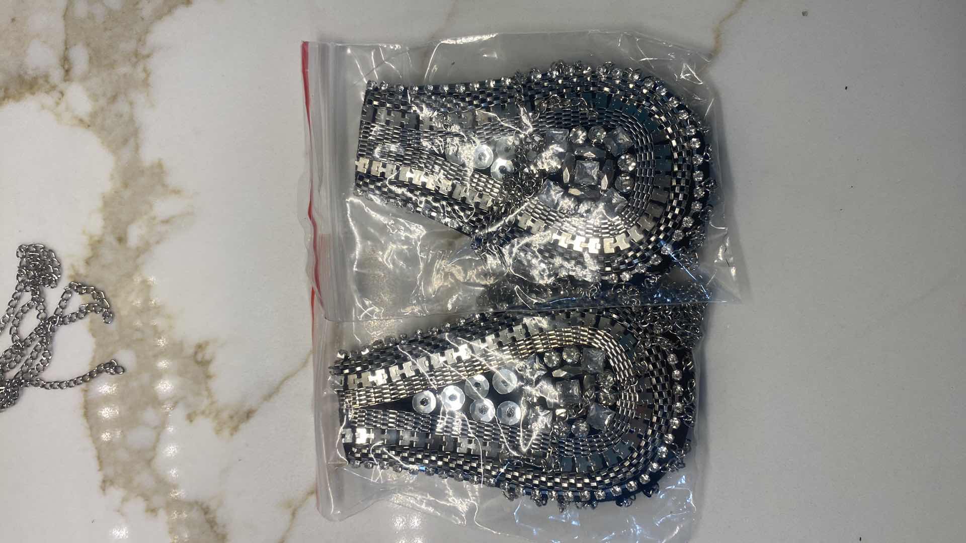 Photo 1 of 3 - SETS BLING EPAULETS