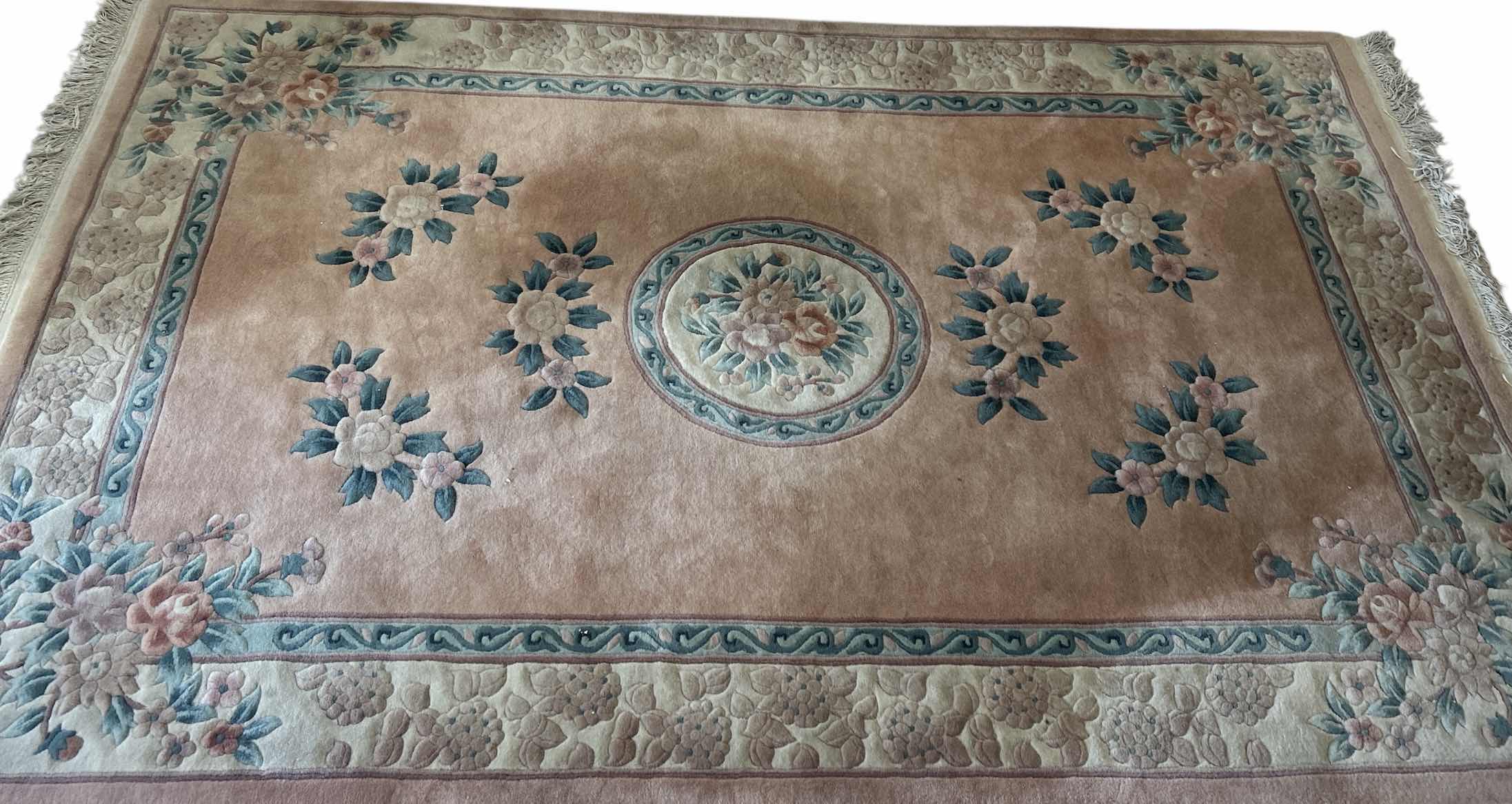 Photo 1 of ROSE FLORAL WOOL AREA RUG