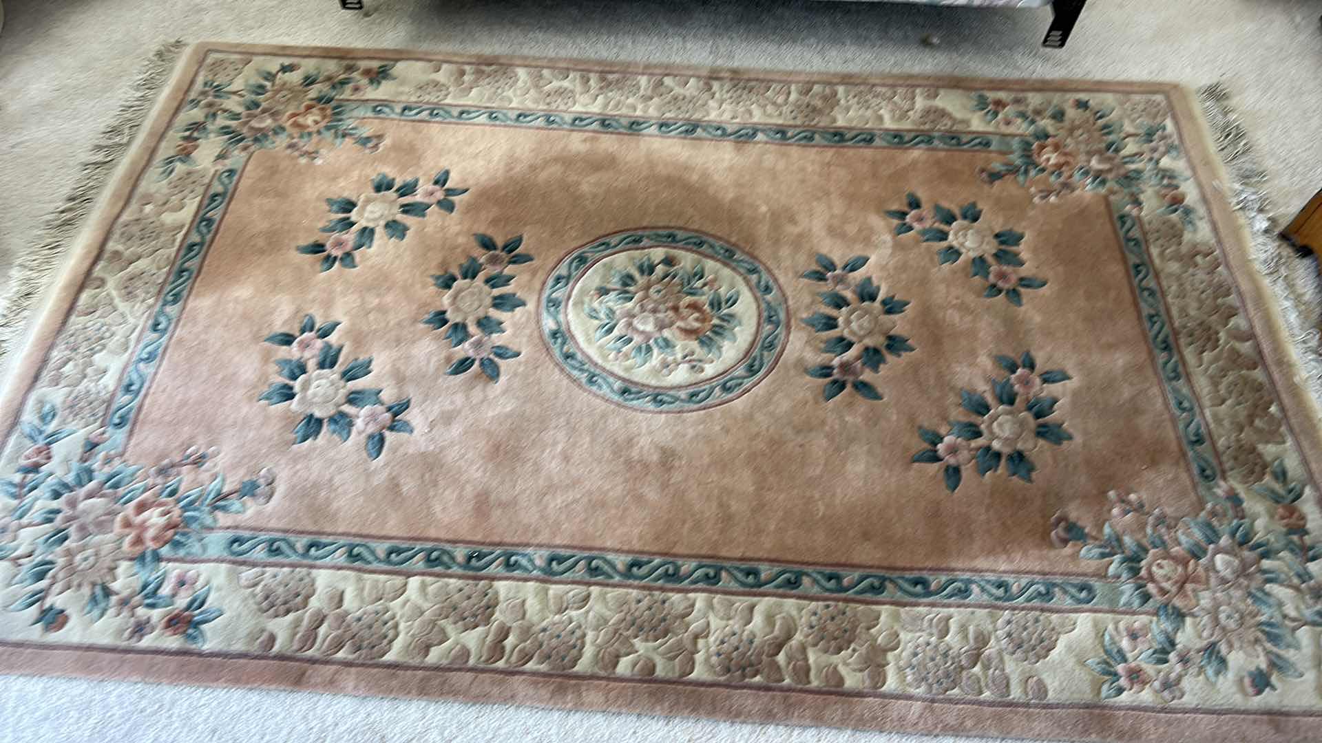 Photo 1 of ROSE FLORAL WOOL AREA RUG