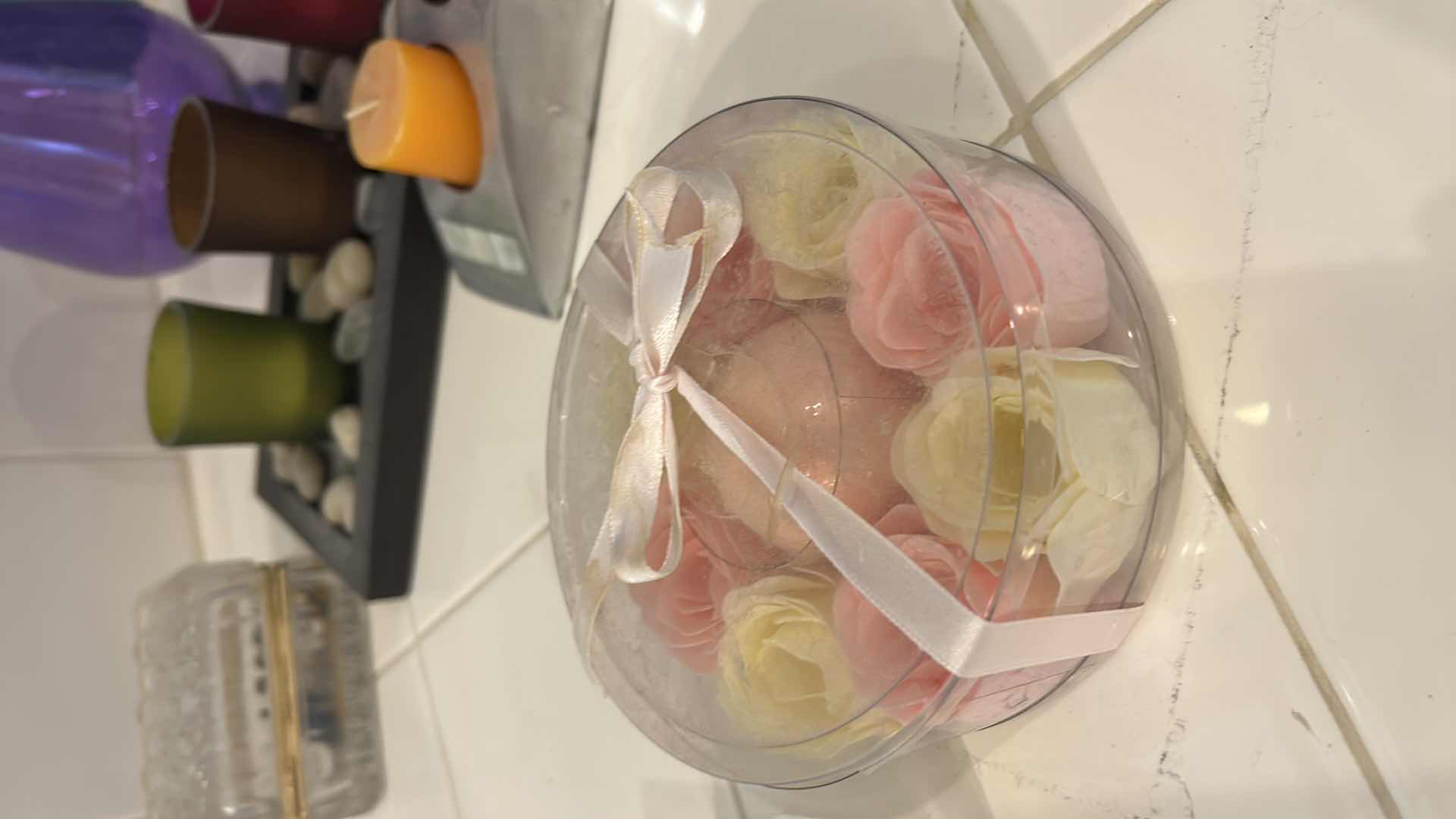 Photo 1 of HOME DECOR AND ACCESSORIES