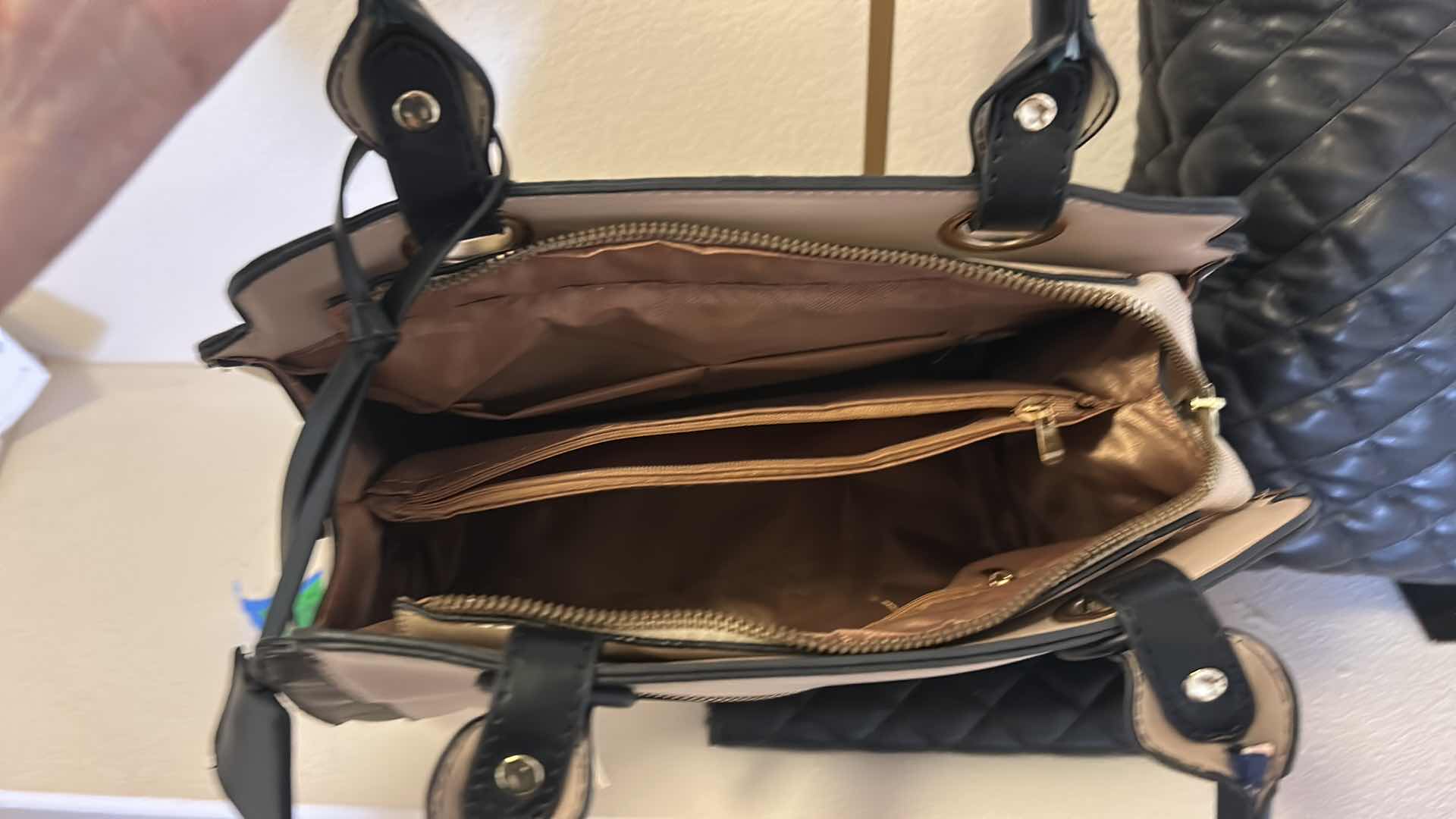 Photo 5 of 2 WOMENS HANDBAGS AND WALLET