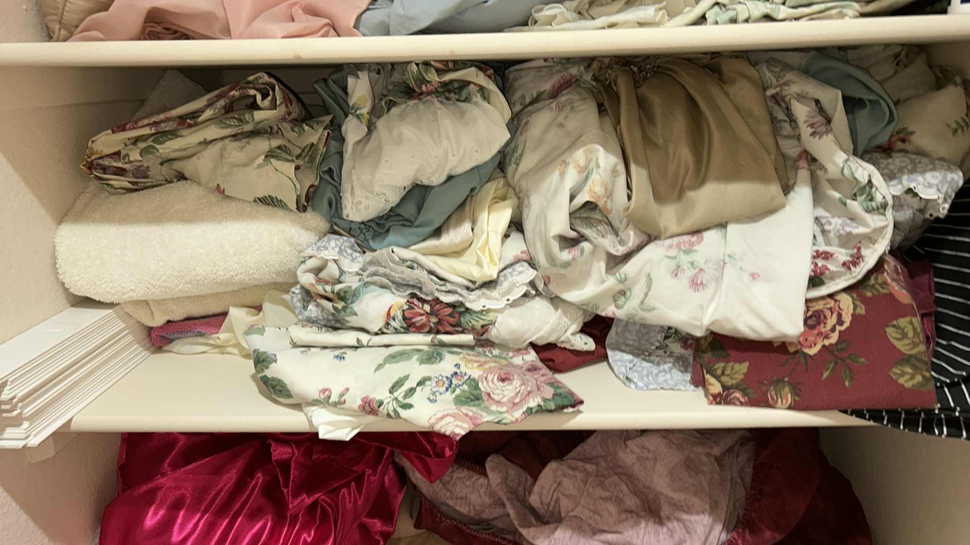 Photo 1 of CONTENTS OF LINEN CLOSET