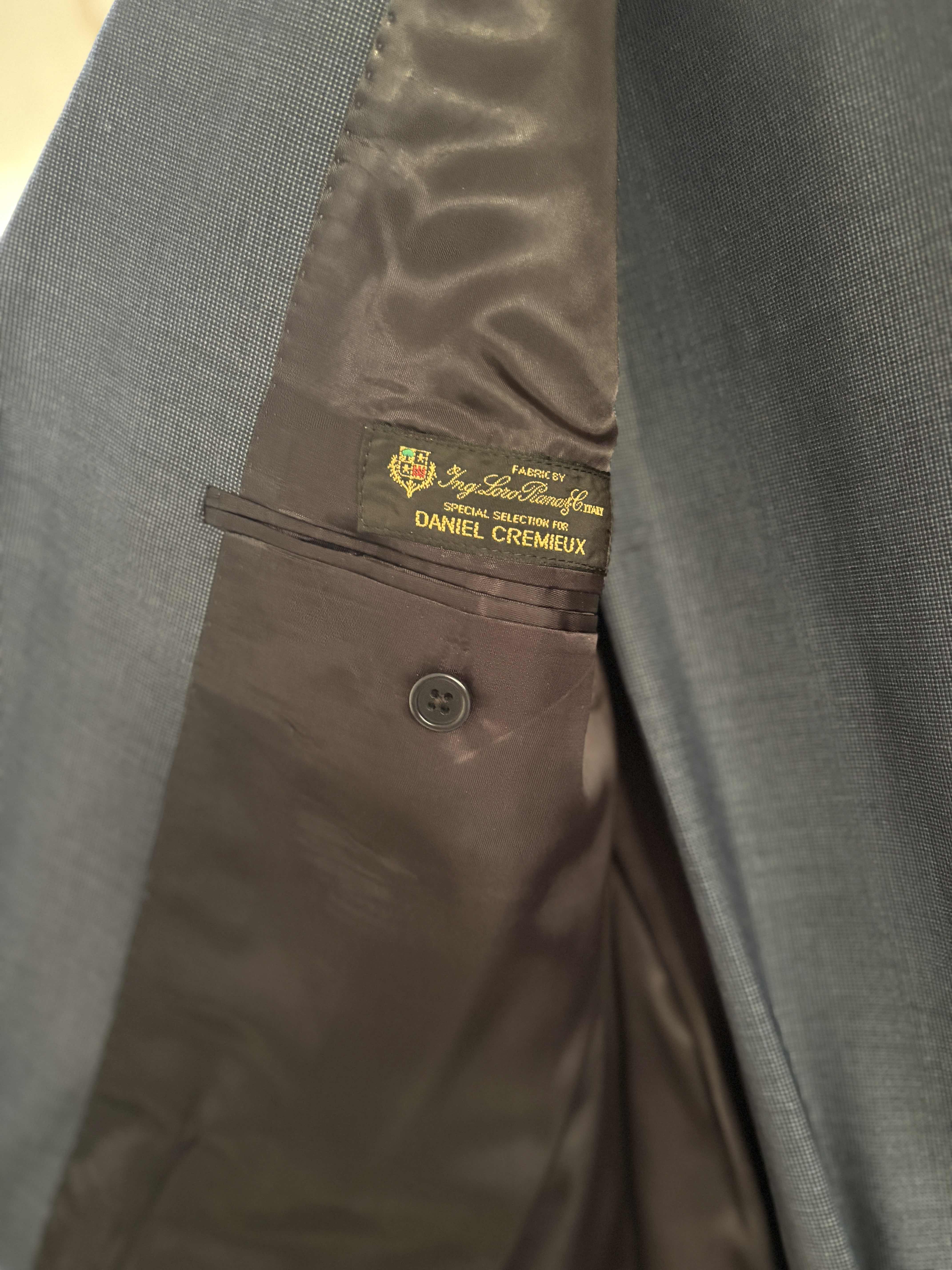 Photo 3 of MENS SUITS AND DRESS SHIRTS 17”