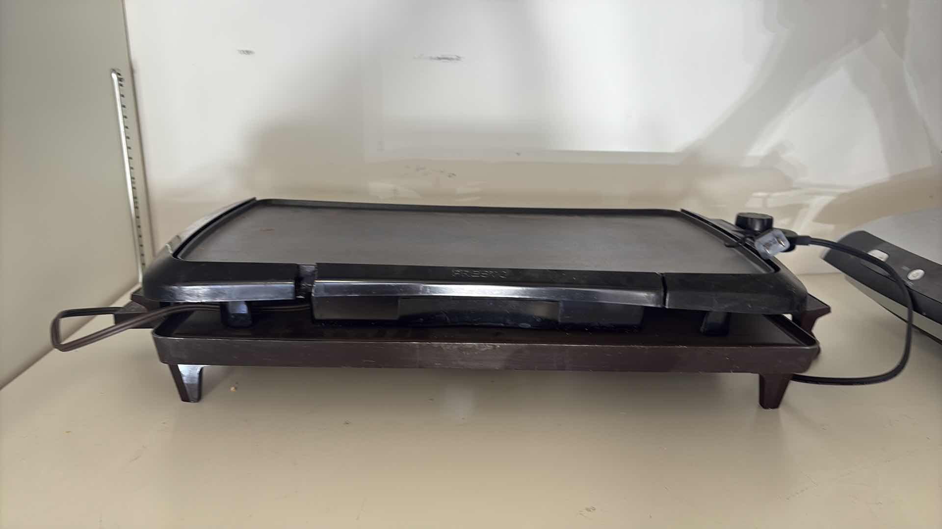 Photo 1 of ELECTRIC SKILLETS