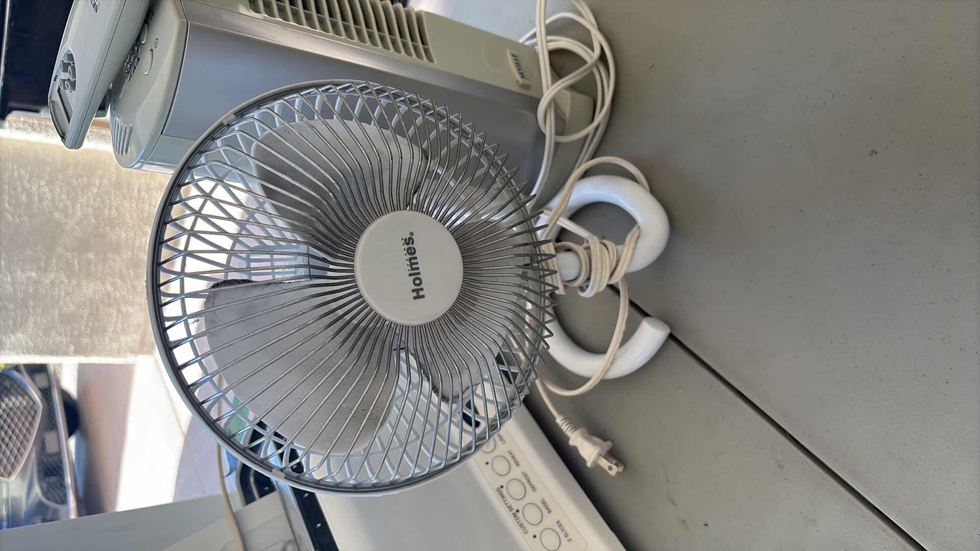 Photo 1 of DESKTOP FANS