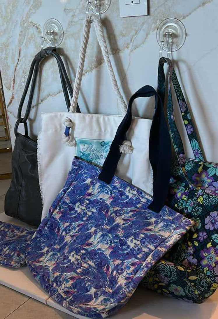 Photo 1 of 4 WOMENS TOTES