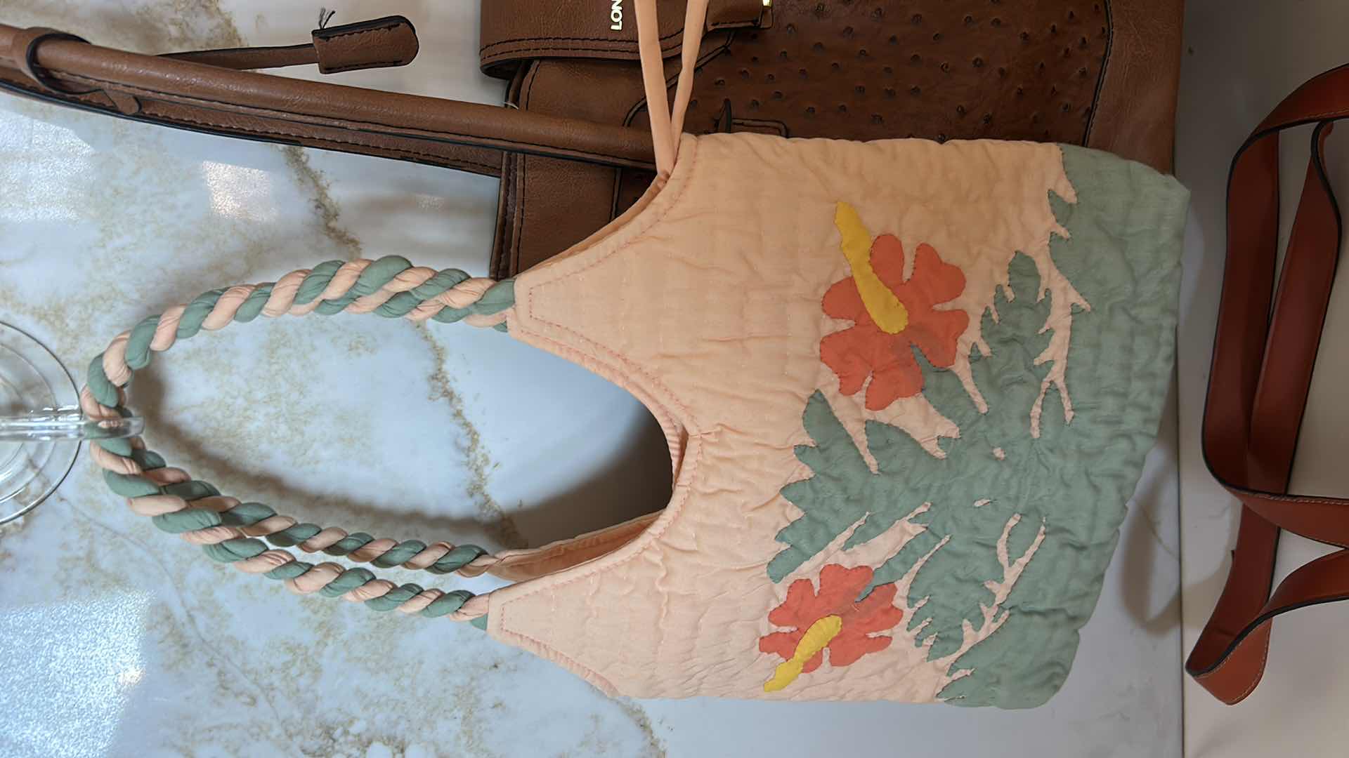 Photo 4 of 6 WOMENS TOTES & HANDBAGS