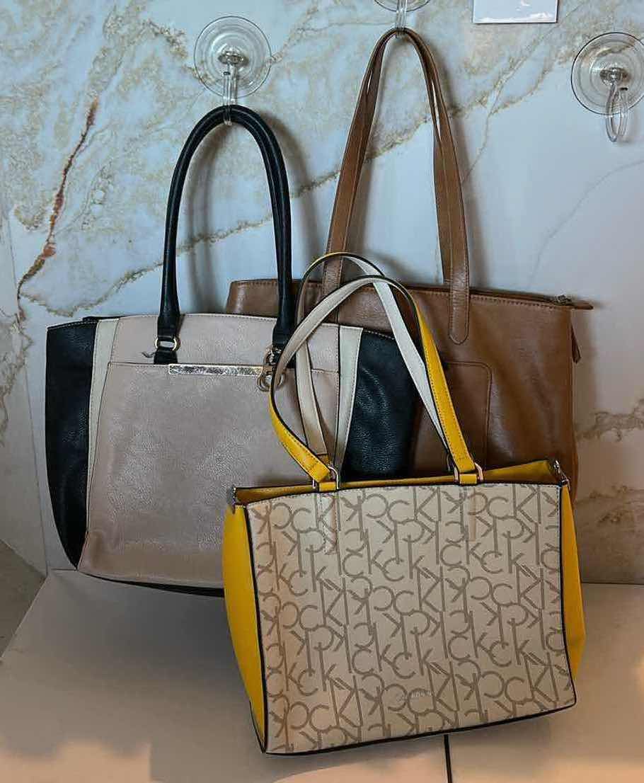 Photo 1 of 3 WOMENS TOTES