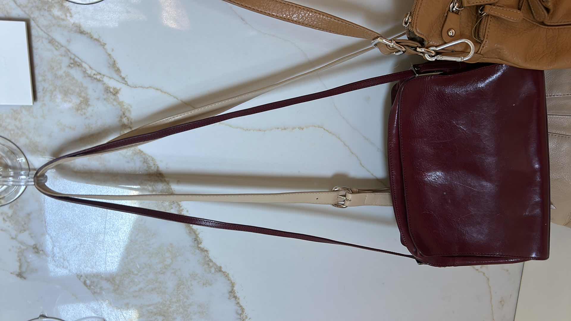 Photo 1 of 9 - WOMENS HANDBAG AND TOTES