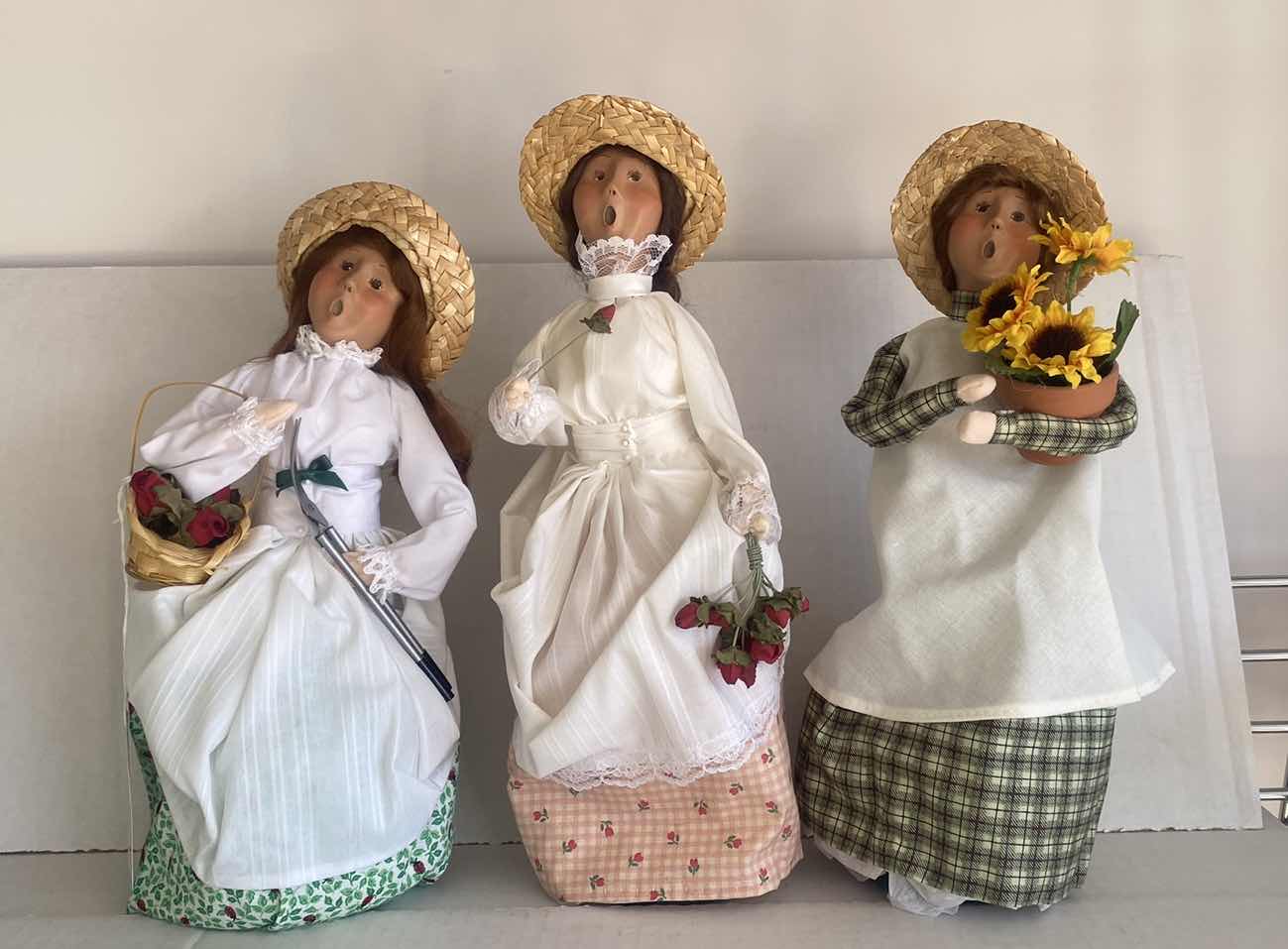 Photo 1 of BUYERS CHOICE LIMITED 2001 THE CAROLERS H13”