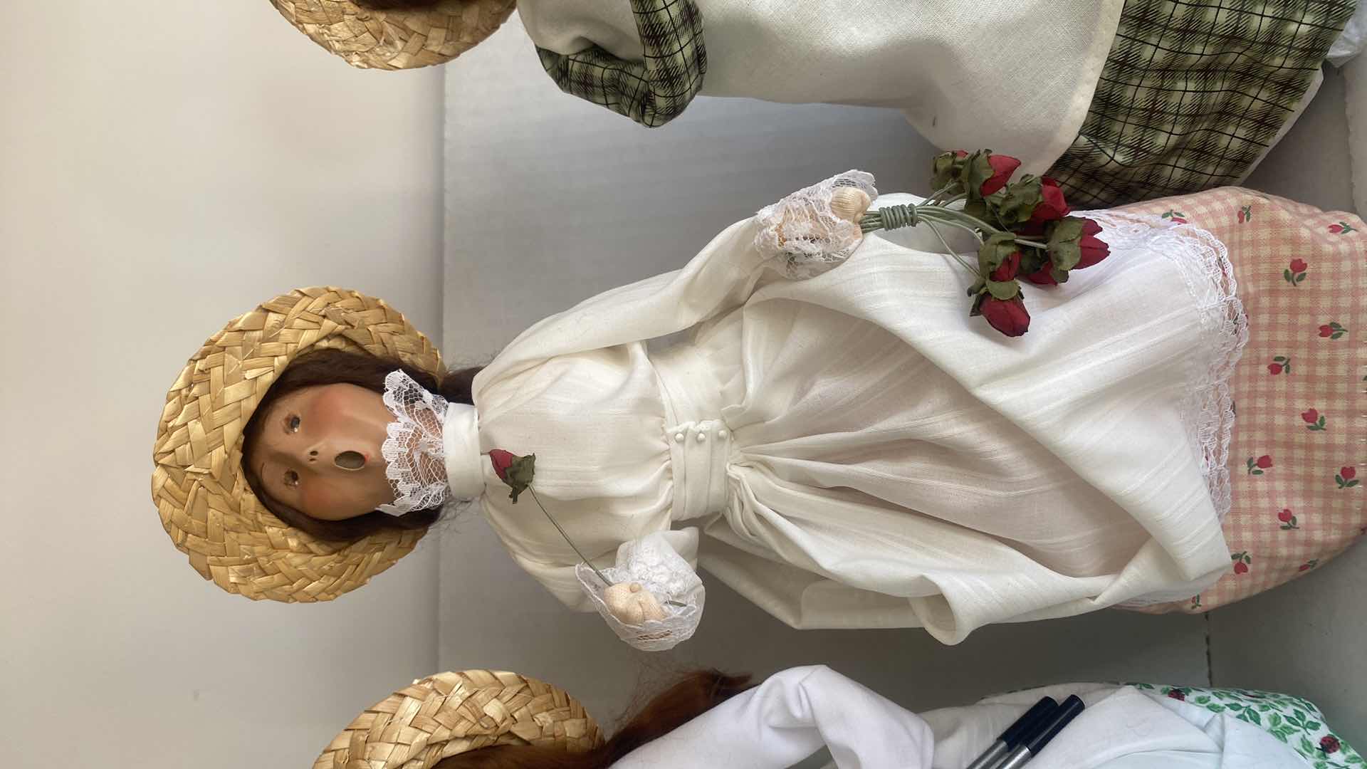 Photo 1 of BUYERS CHOICE LIMITED 2001 THE CAROLERS H13”