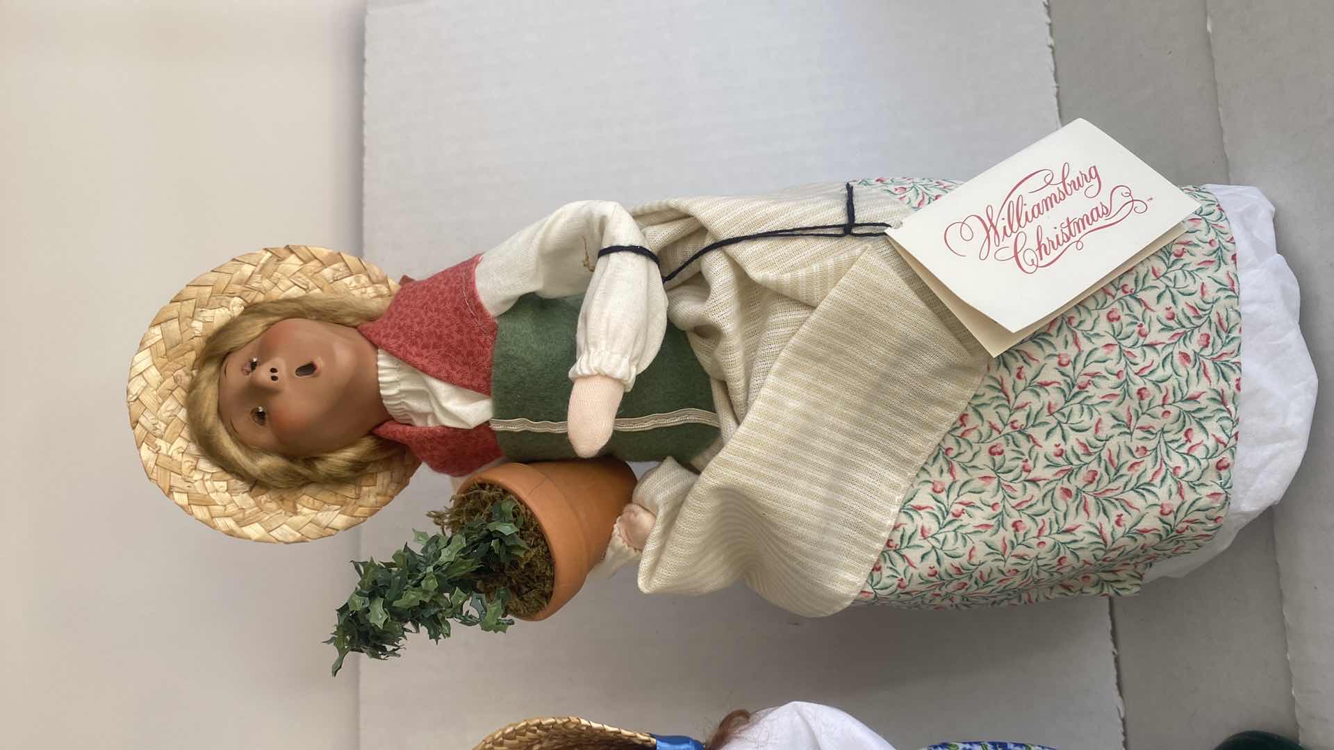 Photo 1 of BUYERS CHOICE LIMITED 2001 THE CAROLERS H13”